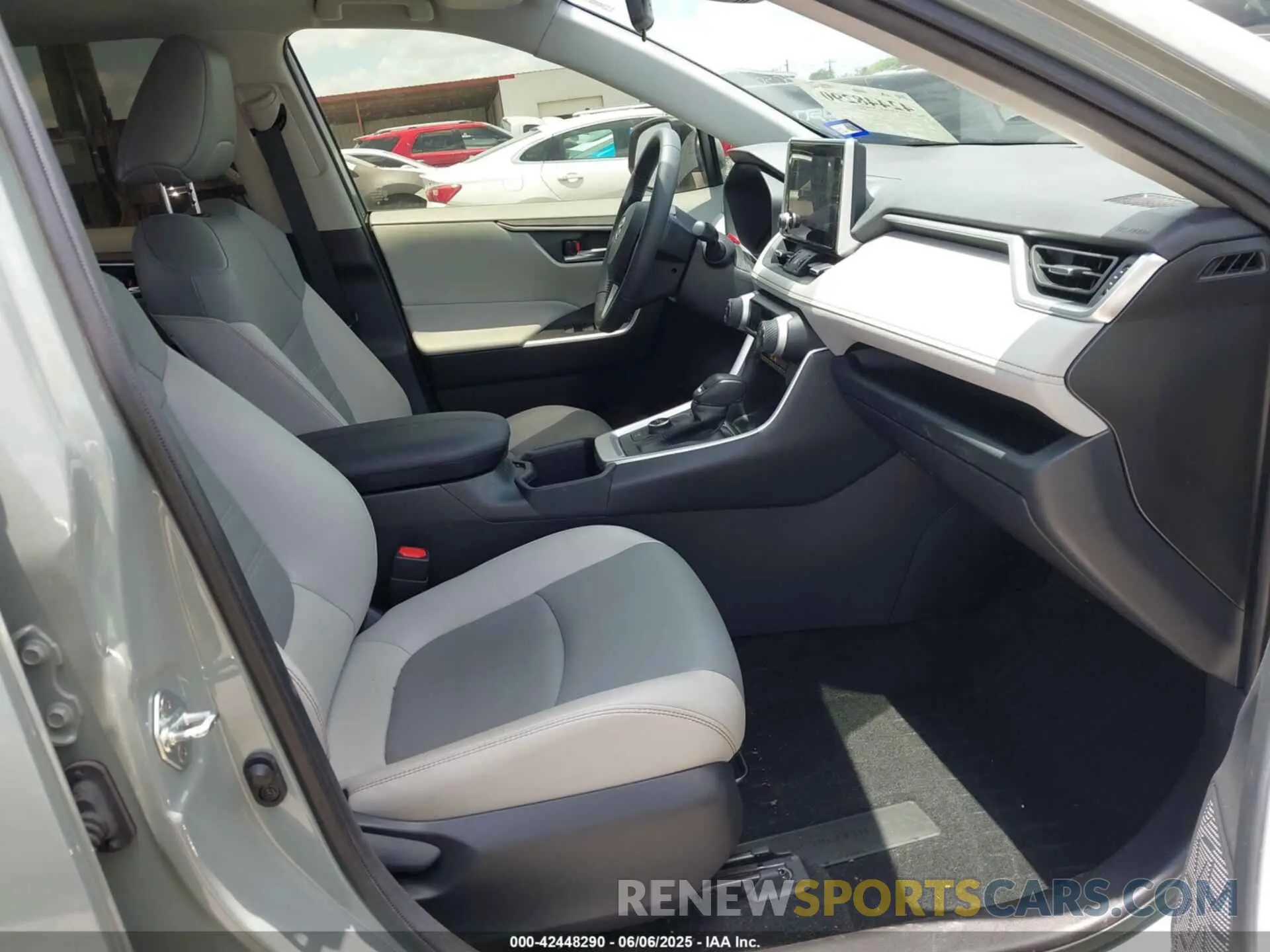 5 Photograph of a damaged car JTMB6RFV6PD079532 TOYOTA RAV4 HYBRID 2023