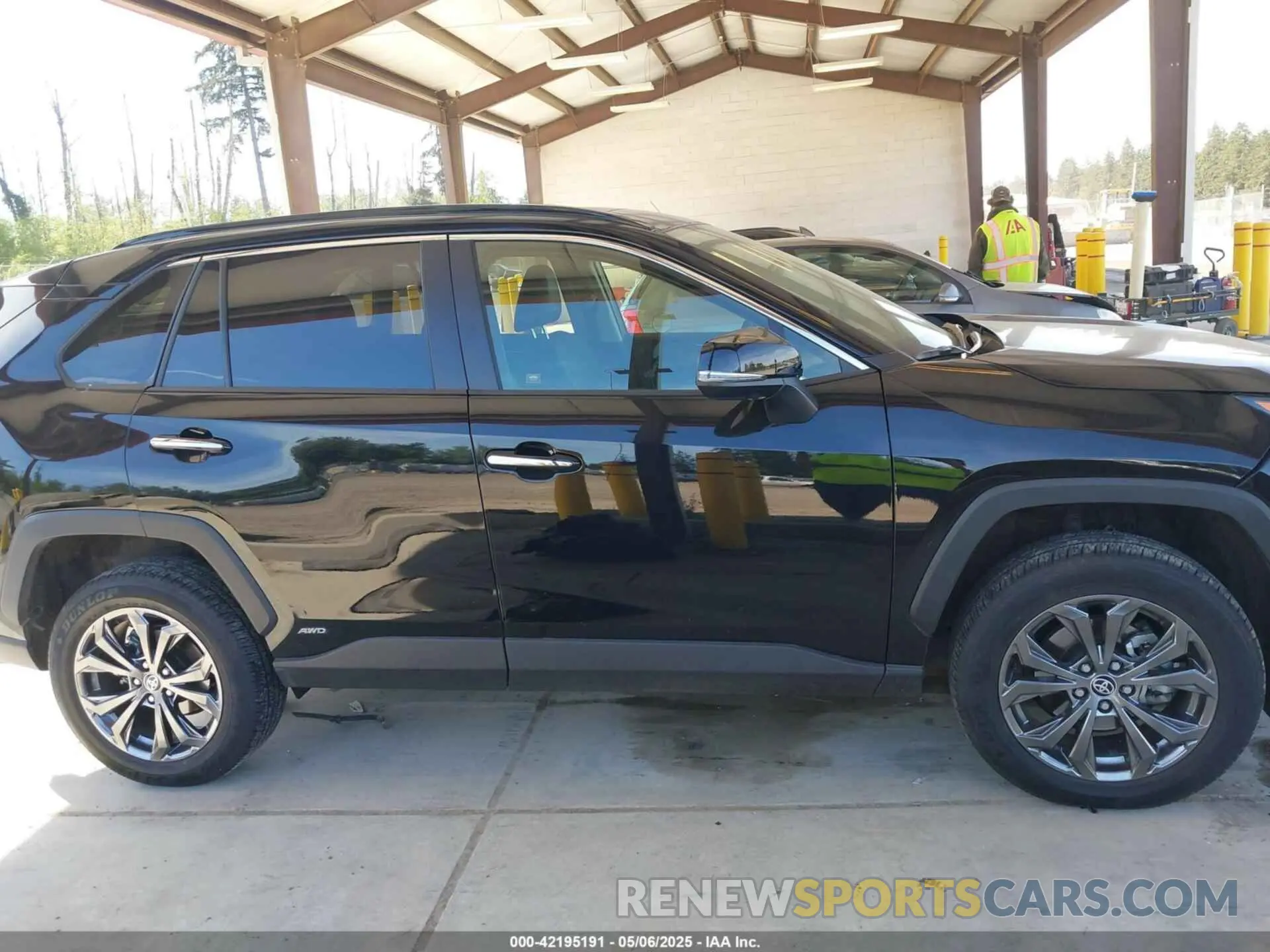 13 Photograph of a damaged car JTMD6RFV2PD115516 TOYOTA RAV4 HYBRID 2023