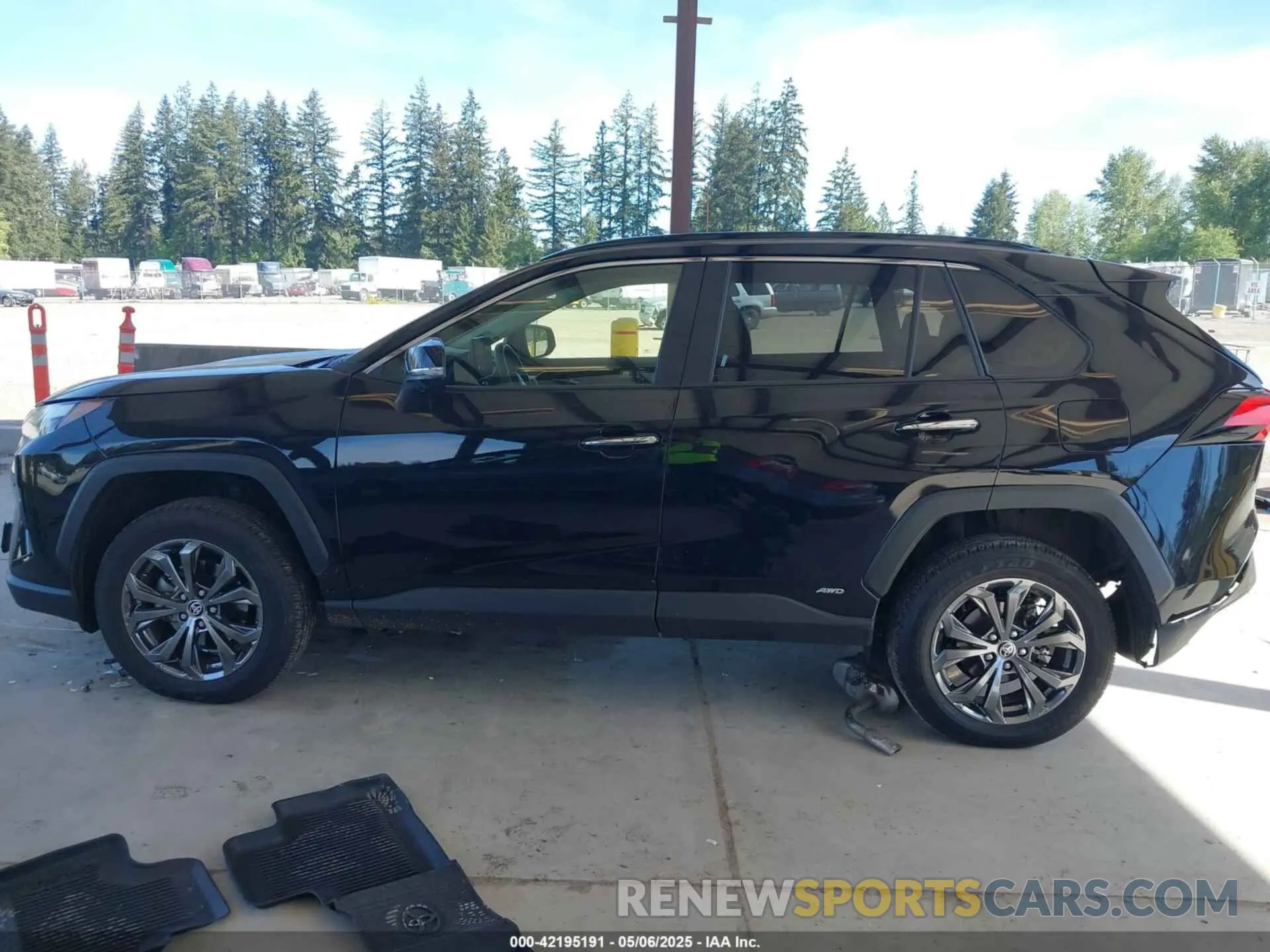 14 Photograph of a damaged car JTMD6RFV2PD115516 TOYOTA RAV4 HYBRID 2023