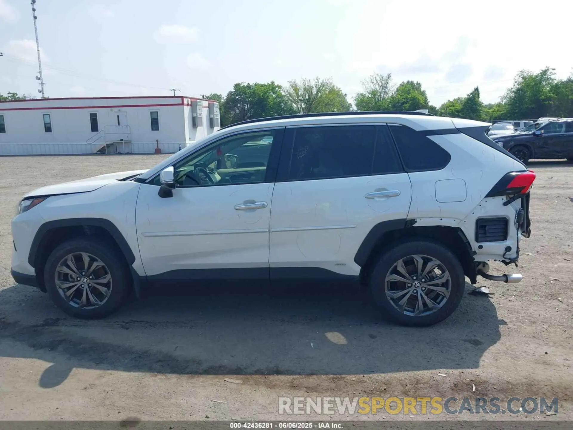 14 Photograph of a damaged car JTMD6RFV2PD547202 TOYOTA RAV4 HYBRID 2023
