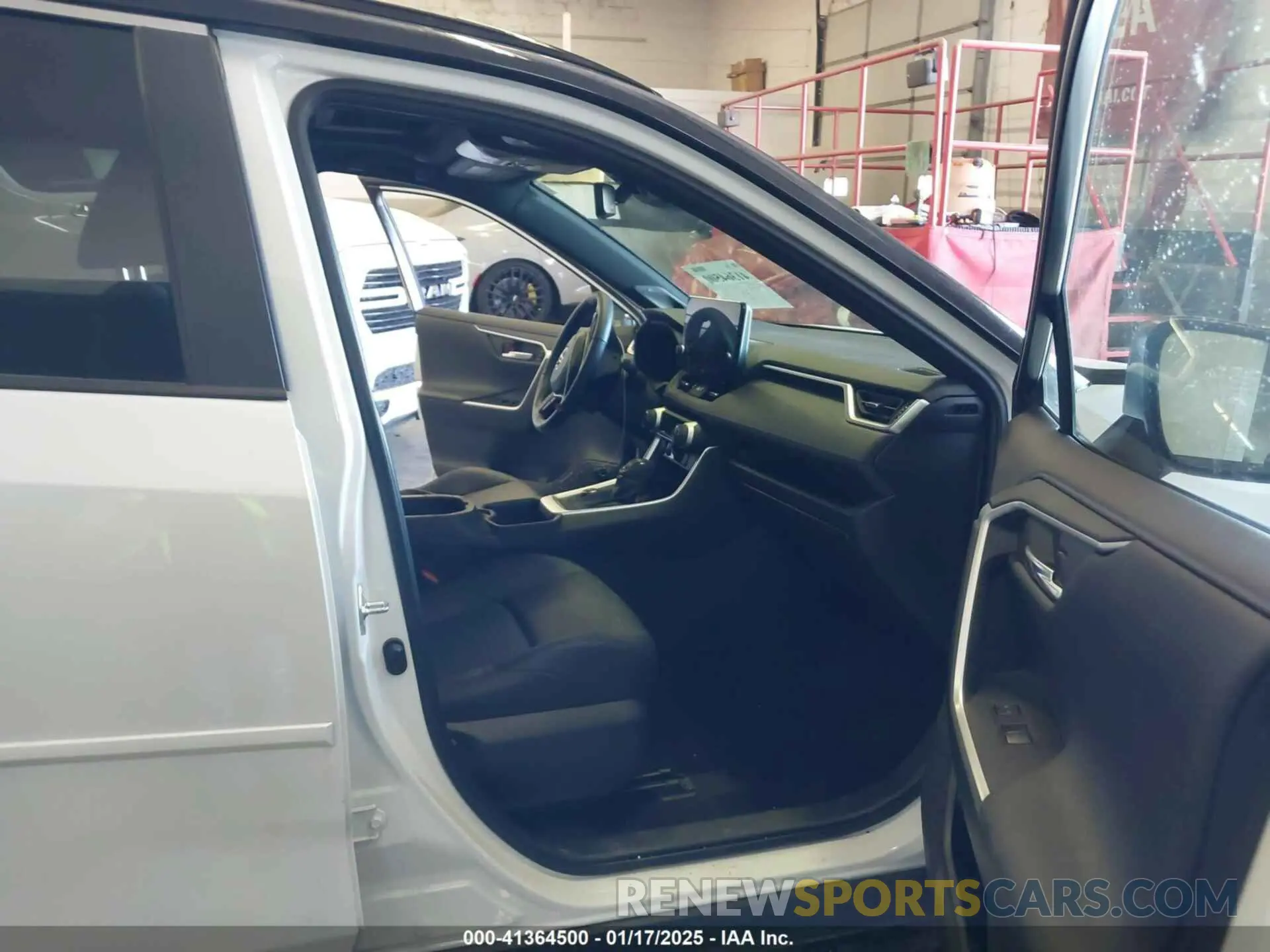 5 Photograph of a damaged car JTME6RFV5PJ038596 TOYOTA RAV4 HYBRID 2023