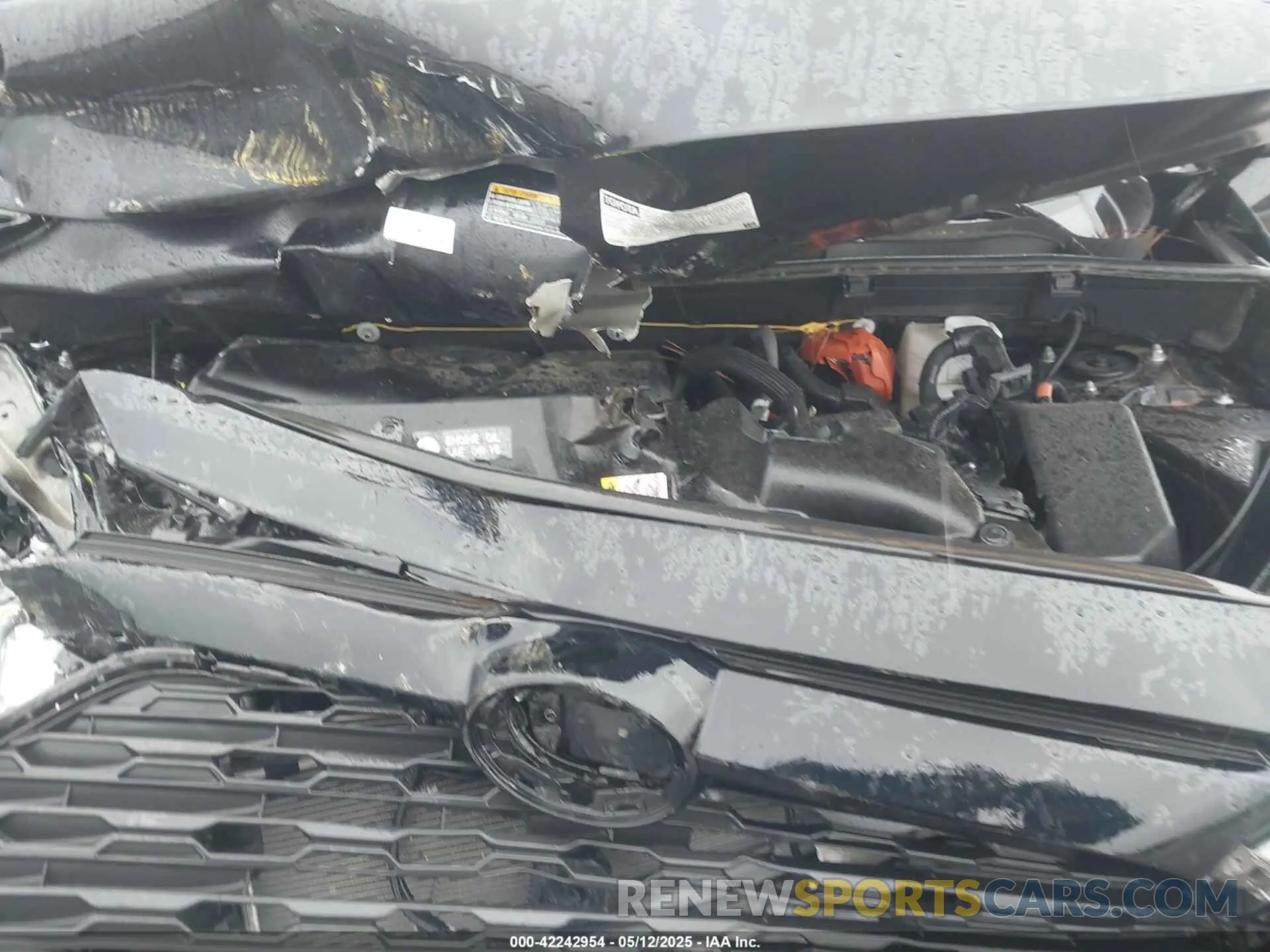 10 Photograph of a damaged car JTMLWRFV1PD207745 TOYOTA RAV4 HYBRID 2023