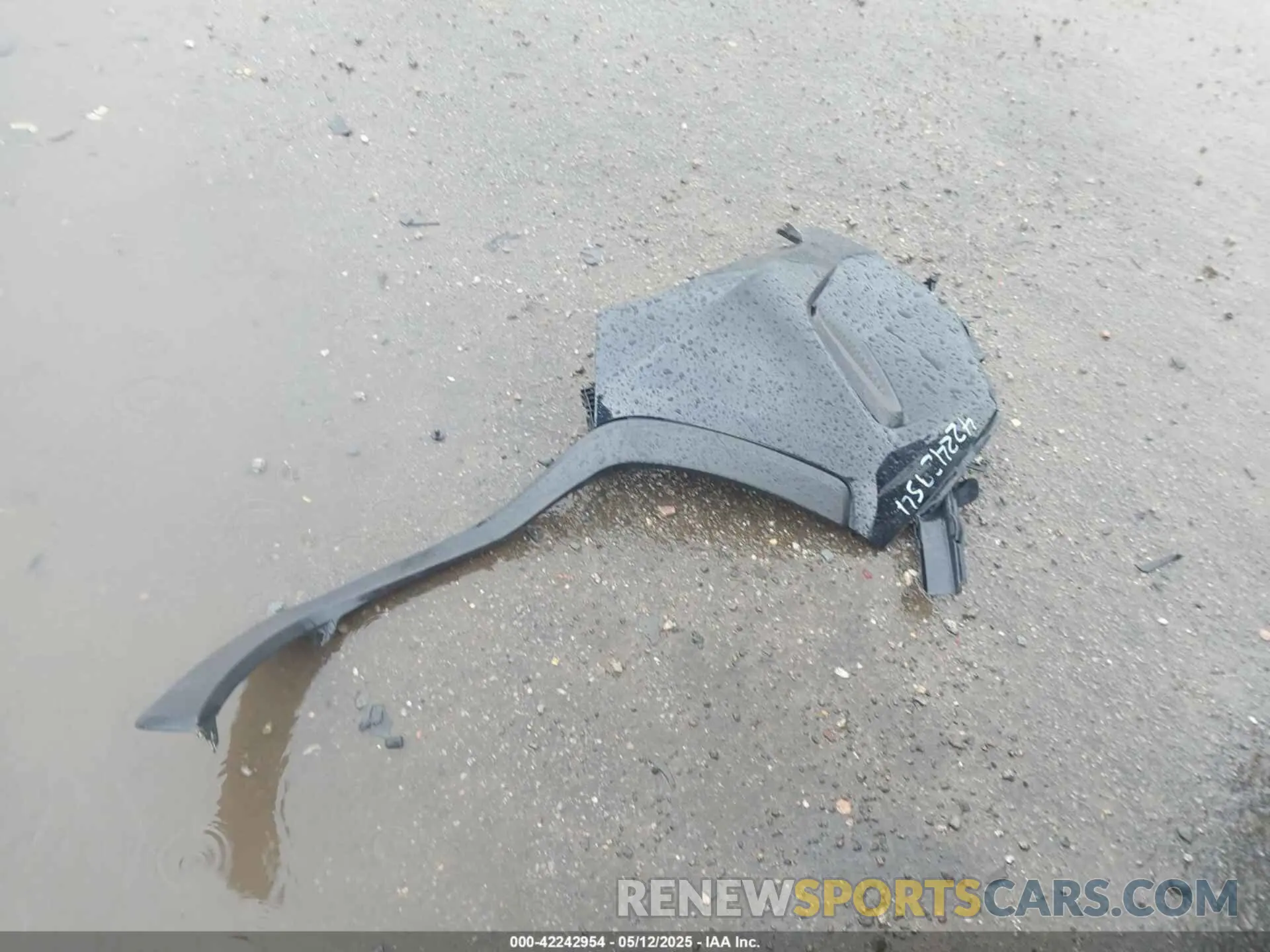 12 Photograph of a damaged car JTMLWRFV1PD207745 TOYOTA RAV4 HYBRID 2023