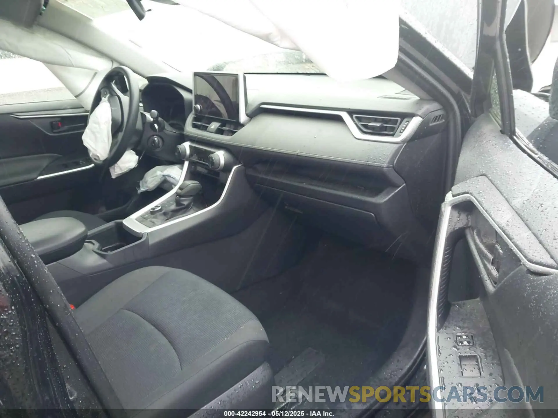 5 Photograph of a damaged car JTMLWRFV1PD207745 TOYOTA RAV4 HYBRID 2023