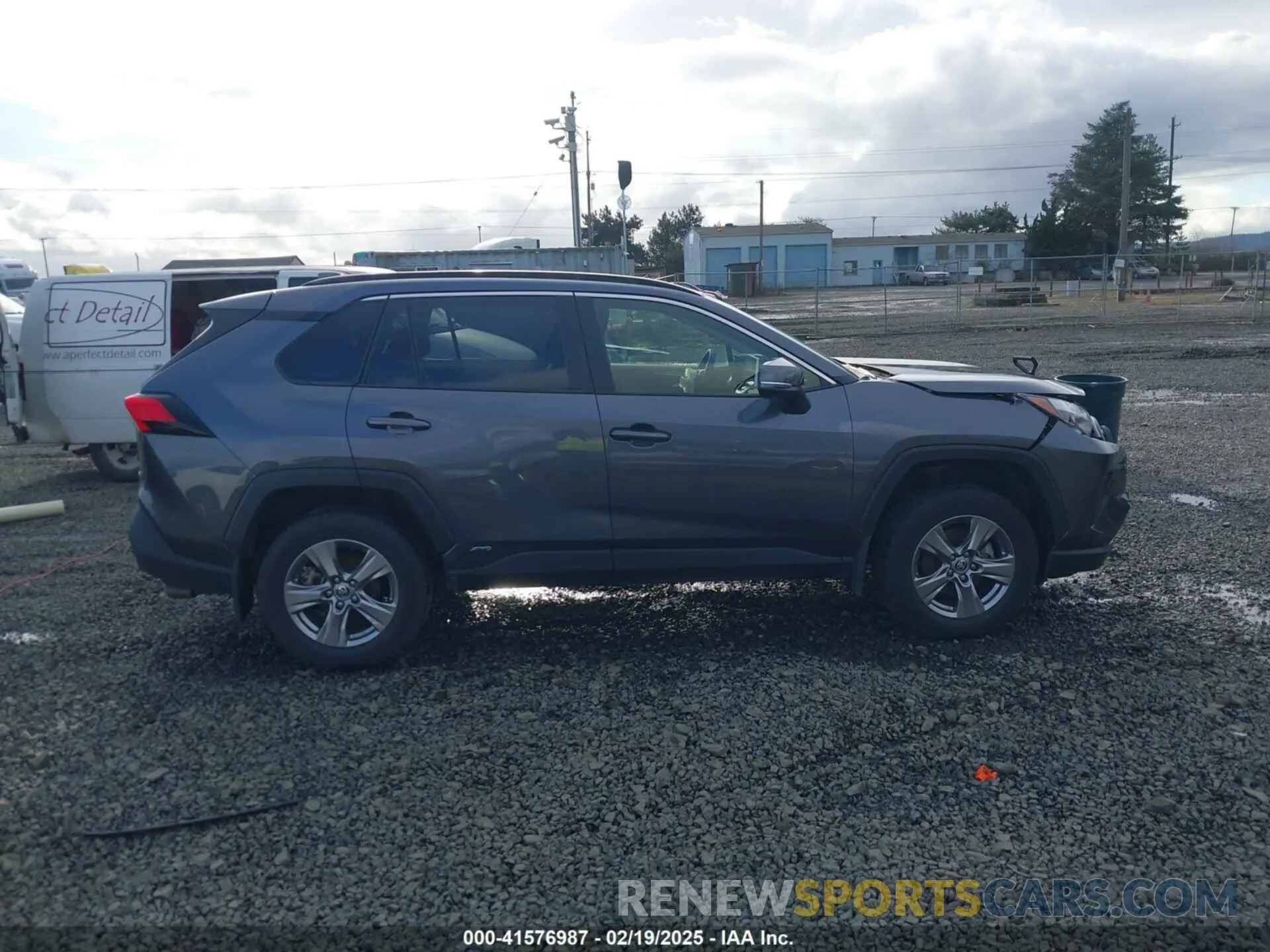 13 Photograph of a damaged car JTMRWRFV2PD201561 TOYOTA RAV4 HYBRID 2023