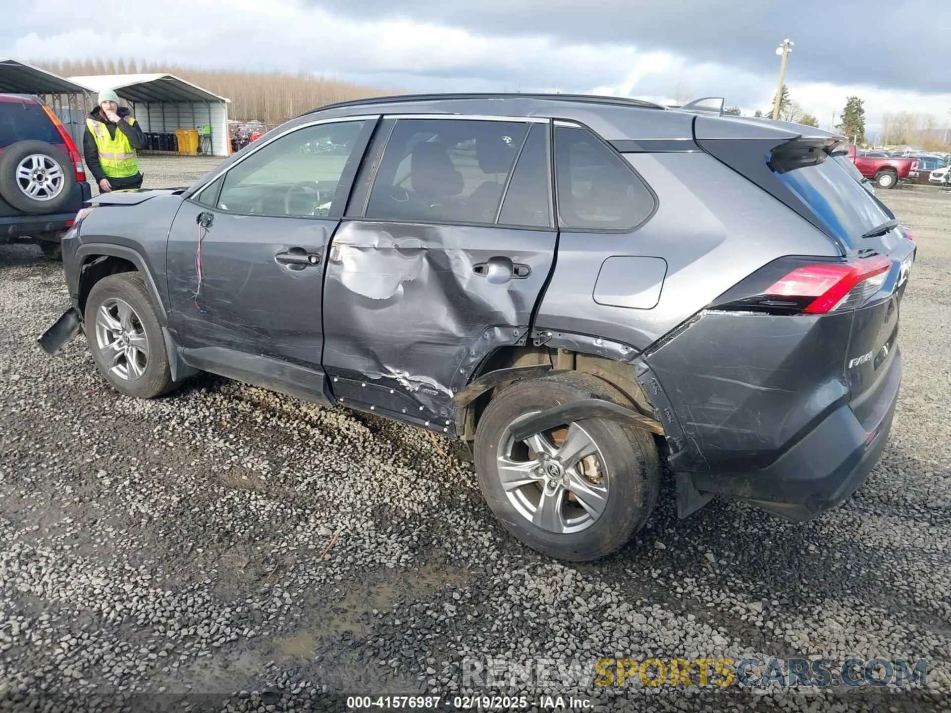3 Photograph of a damaged car JTMRWRFV2PD201561 TOYOTA RAV4 HYBRID 2023