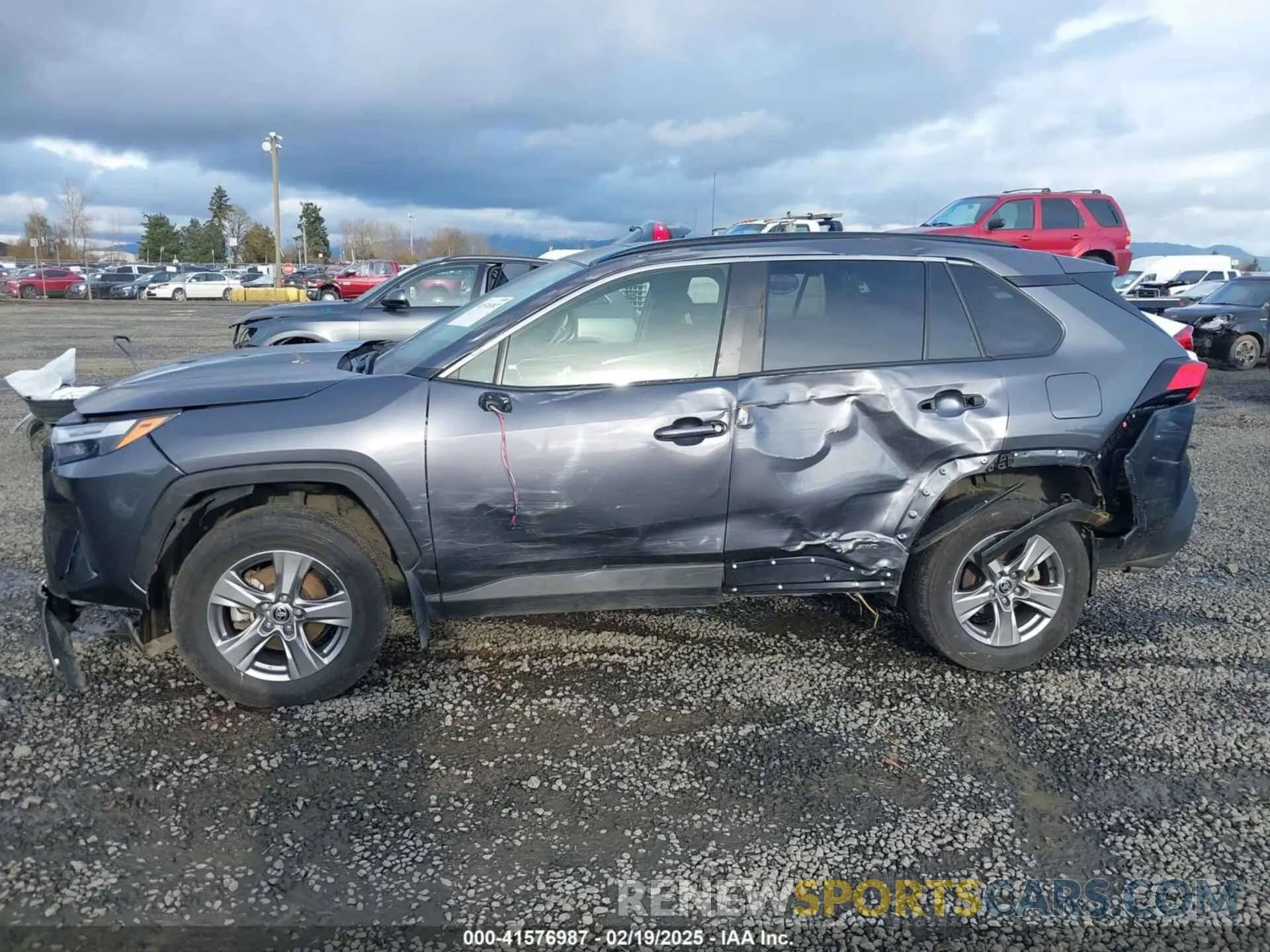 6 Photograph of a damaged car JTMRWRFV2PD201561 TOYOTA RAV4 HYBRID 2023