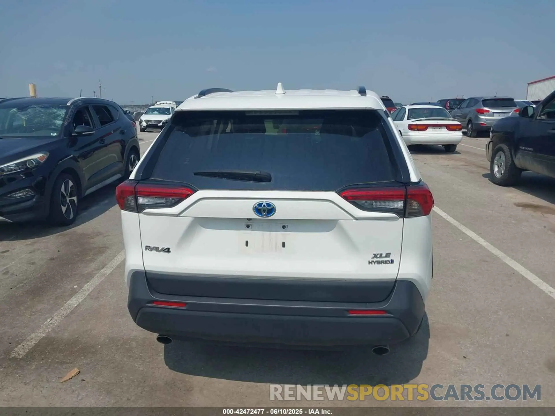 17 Photograph of a damaged car JTMRWRFV3PD193437 TOYOTA RAV4 HYBRID 2023