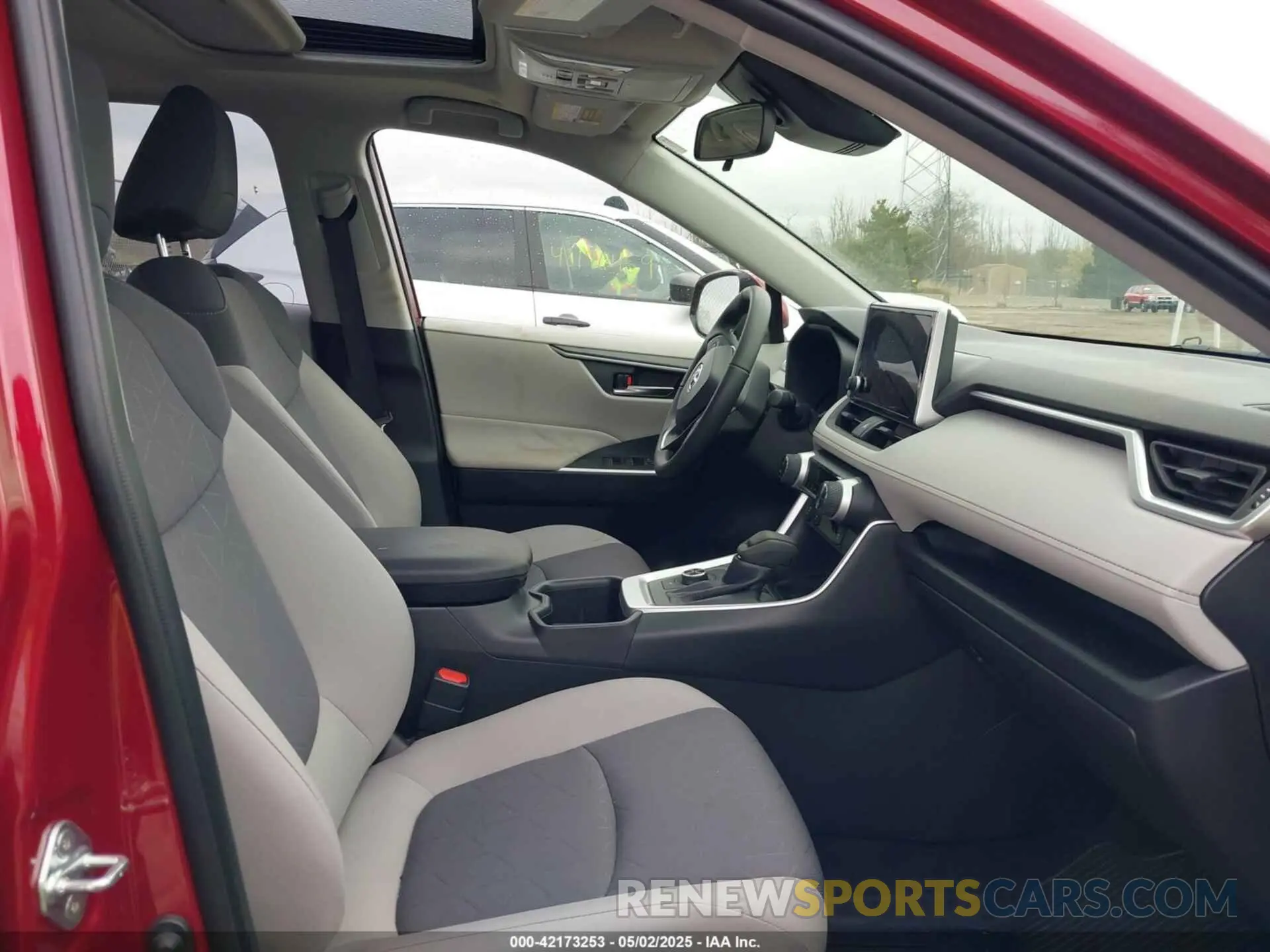 5 Photograph of a damaged car JTMRWRFV3PD205294 TOYOTA RAV4 HYBRID 2023