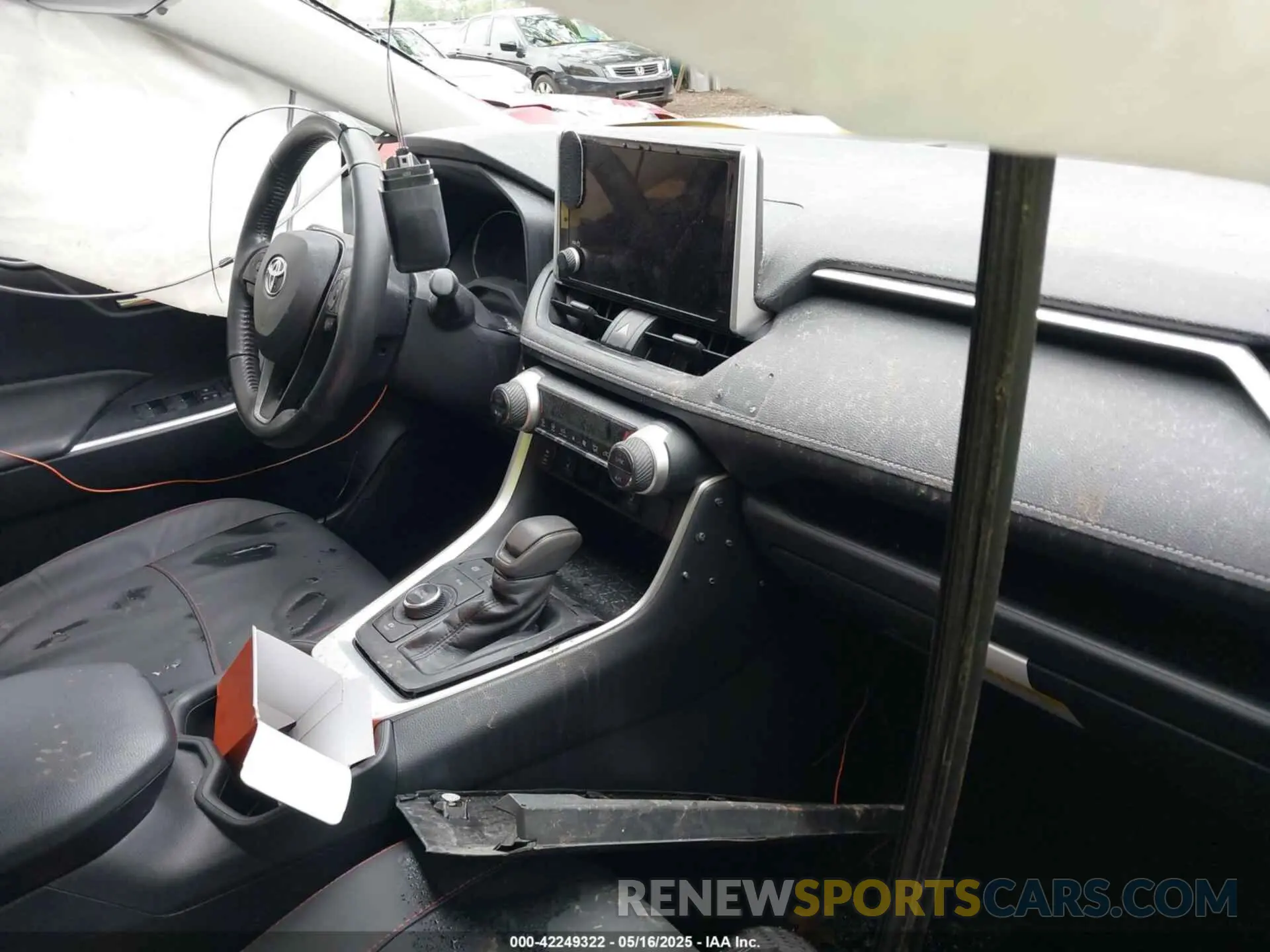 5 Photograph of a damaged car JTMRWRFVXPJ057386 TOYOTA RAV4 HYBRID 2023