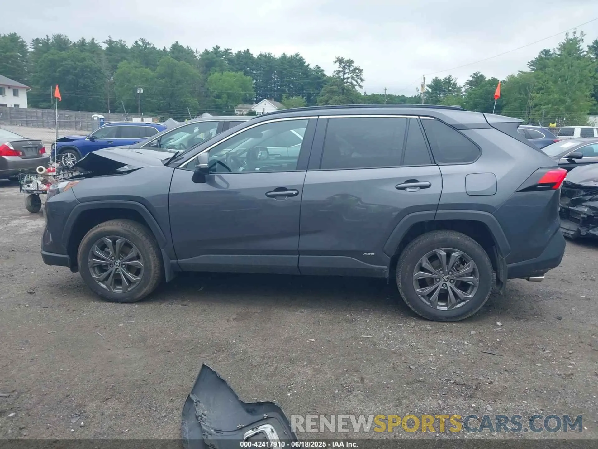 13 Photograph of a damaged car 2T3B6RFV1RW077600 TOYOTA RAV4 HYBRID 2024