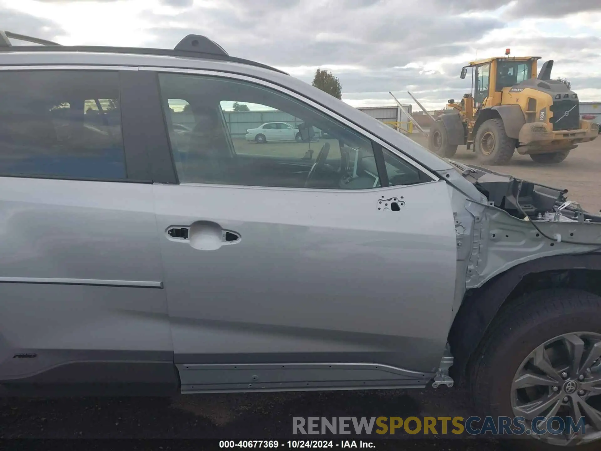 14 Photograph of a damaged car 2T3B6RFV3RW074116 TOYOTA RAV4 HYBRID 2024