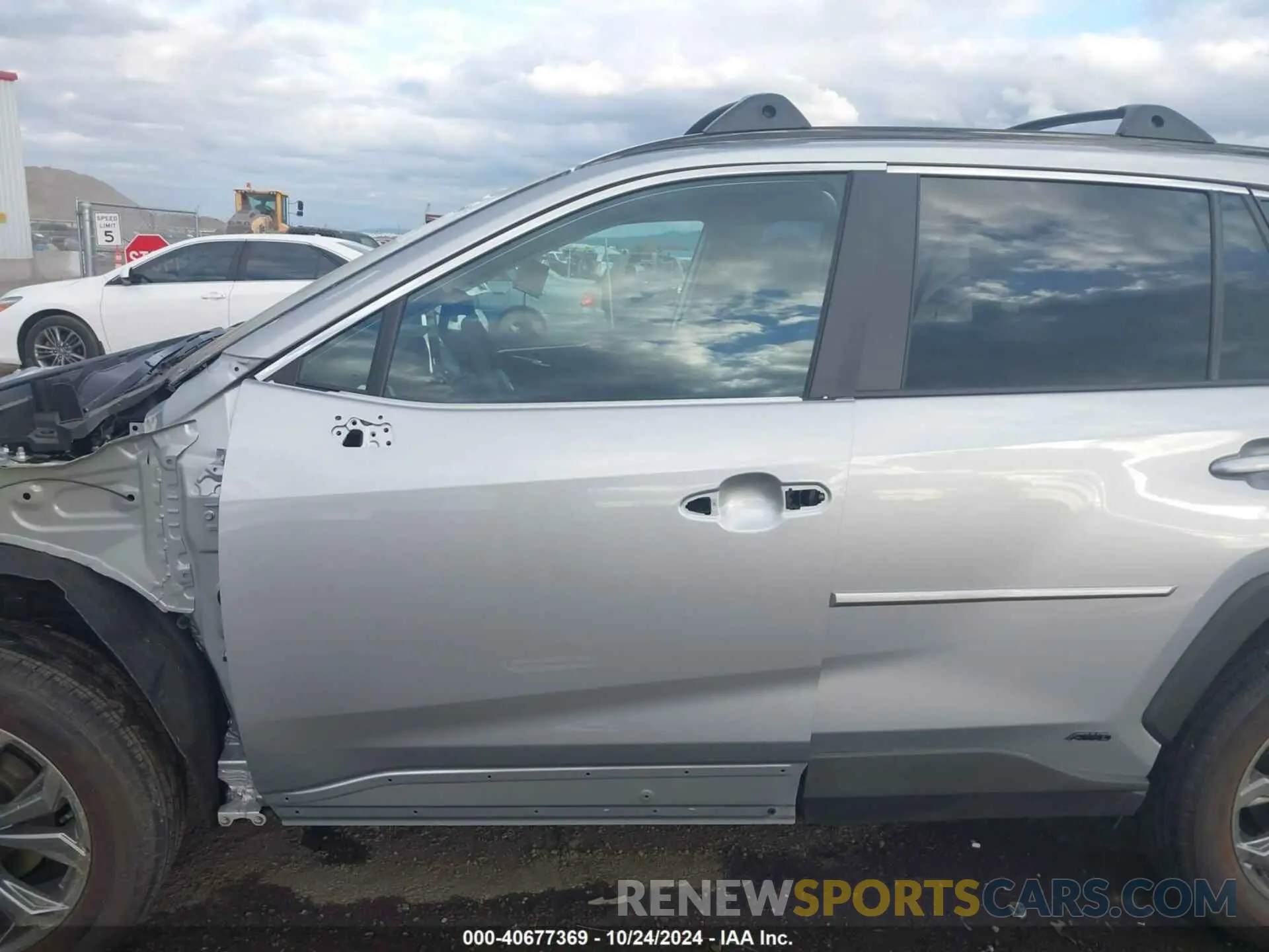 15 Photograph of a damaged car 2T3B6RFV3RW074116 TOYOTA RAV4 HYBRID 2024