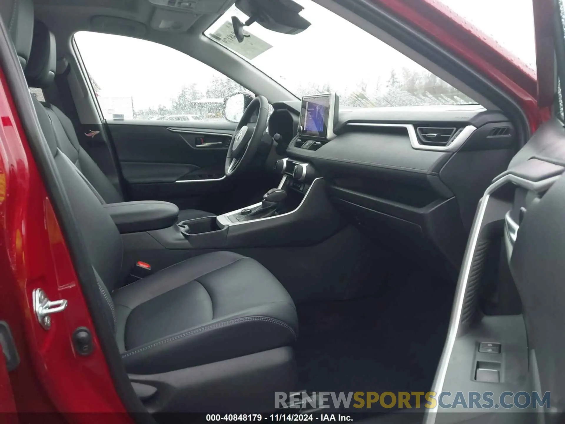 5 Photograph of a damaged car 2T3B6RFV5RW059052 TOYOTA RAV4 HYBRID 2024
