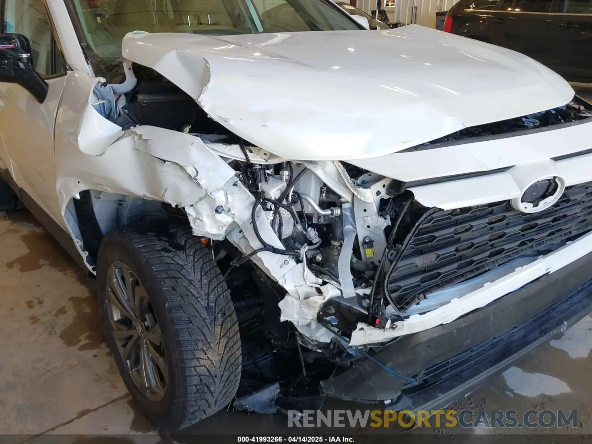 6 Photograph of a damaged car 2T3B6RFV5RW081035 TOYOTA RAV4 HYBRID 2024