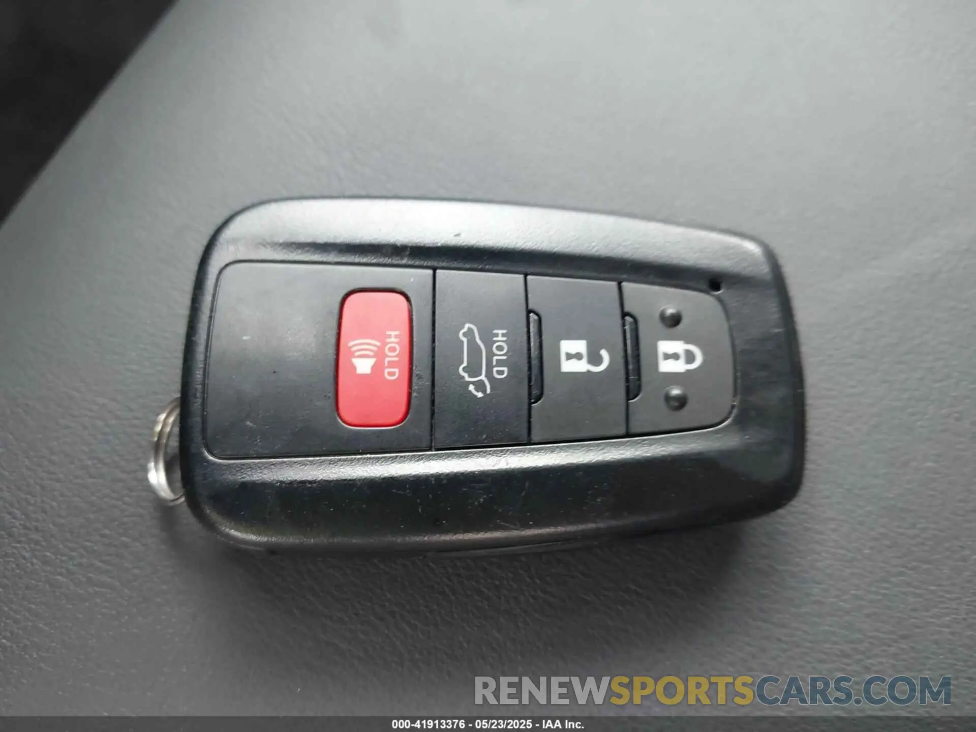 11 Photograph of a damaged car 2T3B6RFV6RW064860 TOYOTA RAV4 HYBRID 2024