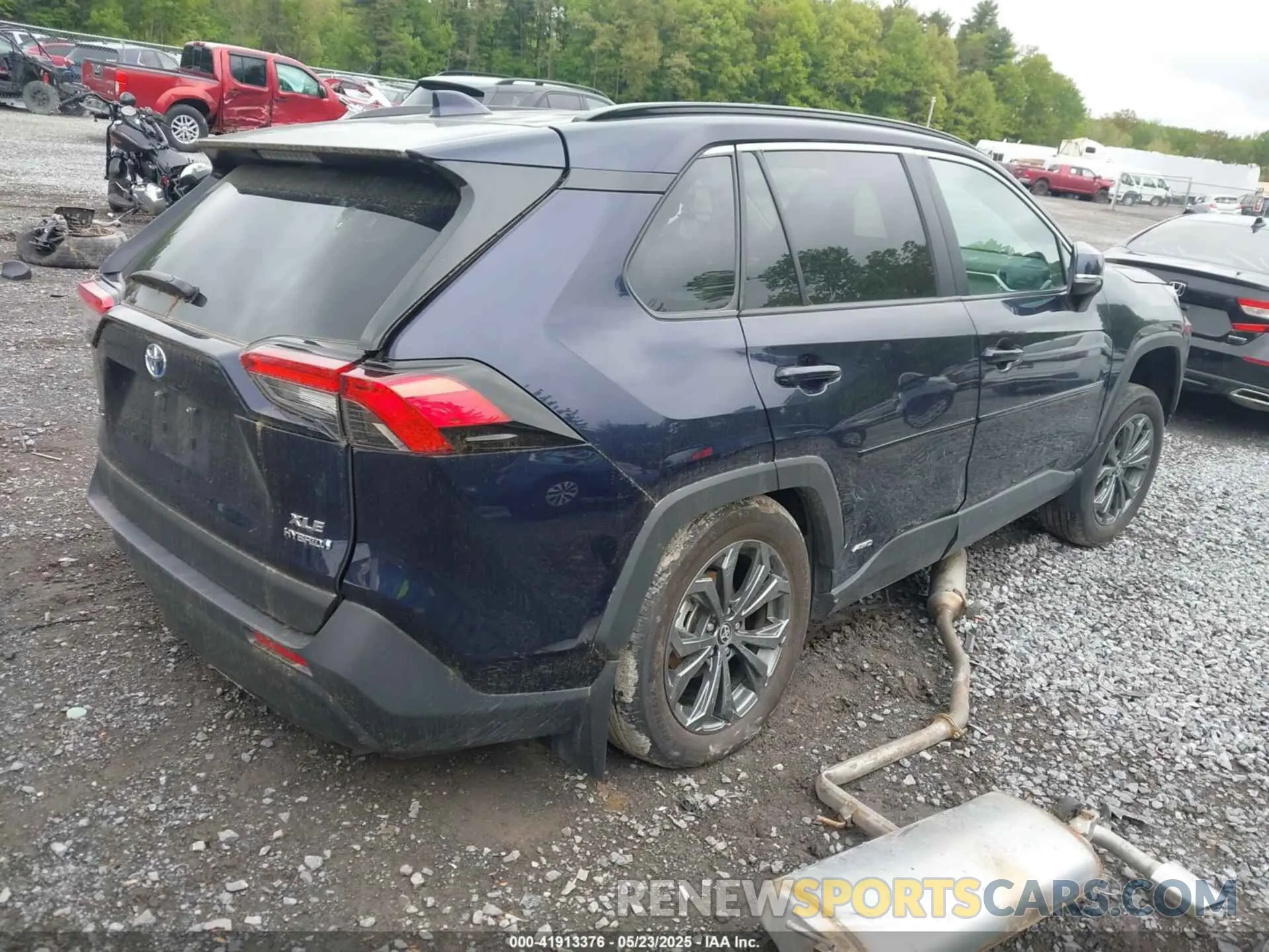 4 Photograph of a damaged car 2T3B6RFV6RW064860 TOYOTA RAV4 HYBRID 2024