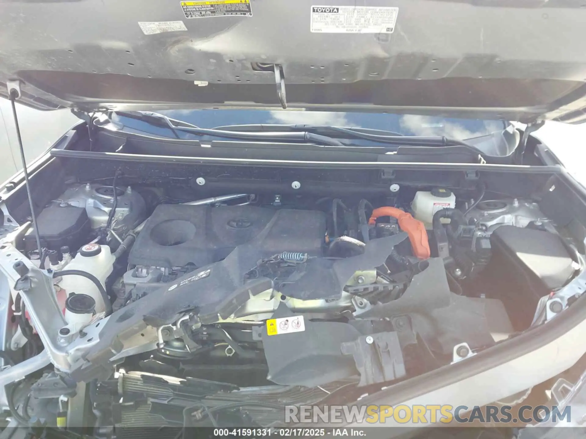 10 Photograph of a damaged car 2T3E6RFV0RW052121 TOYOTA RAV4 HYBRID 2024