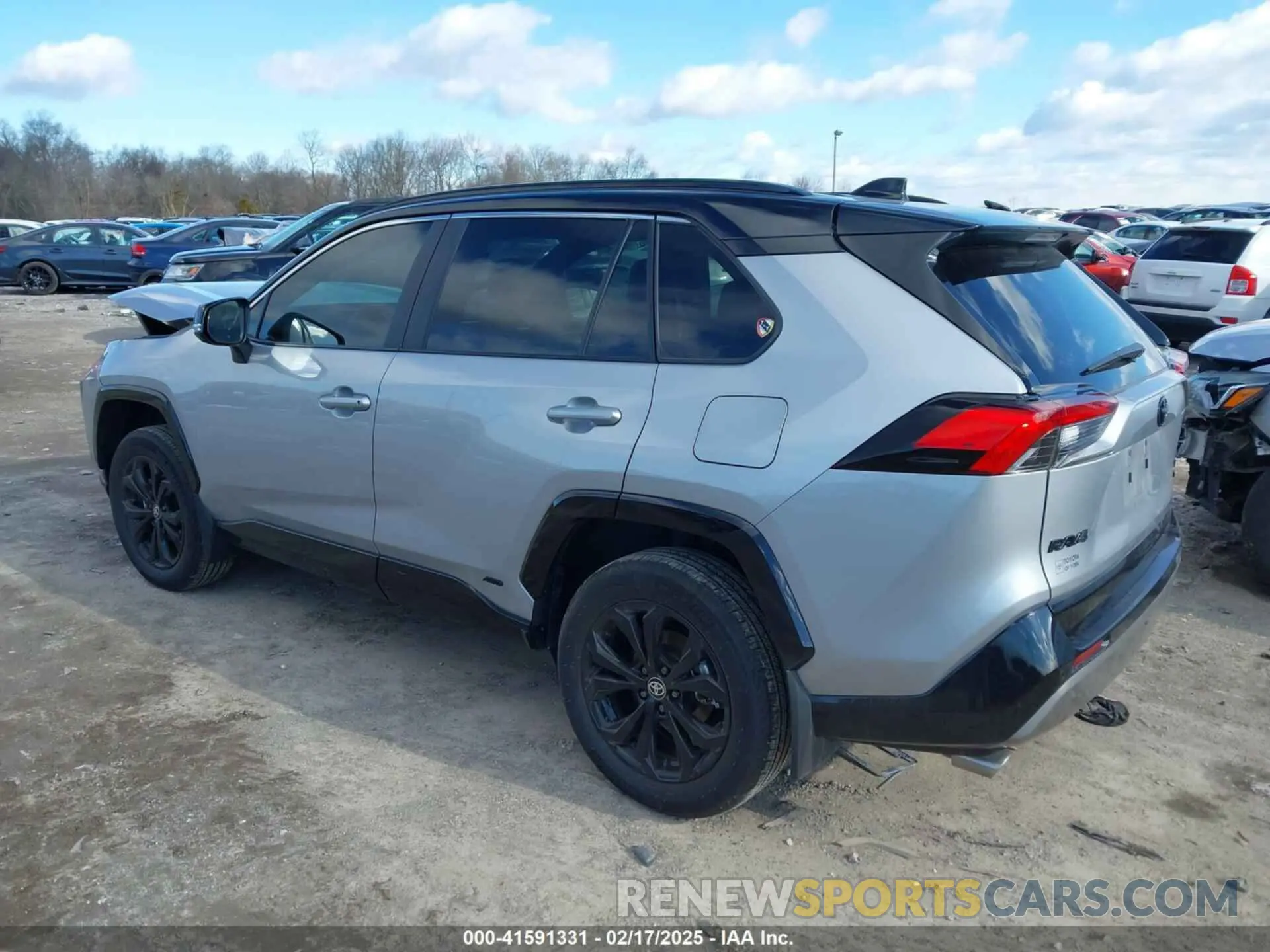 3 Photograph of a damaged car 2T3E6RFV0RW052121 TOYOTA RAV4 HYBRID 2024