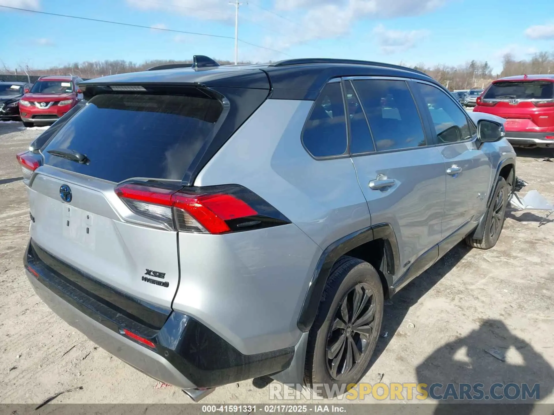 4 Photograph of a damaged car 2T3E6RFV0RW052121 TOYOTA RAV4 HYBRID 2024