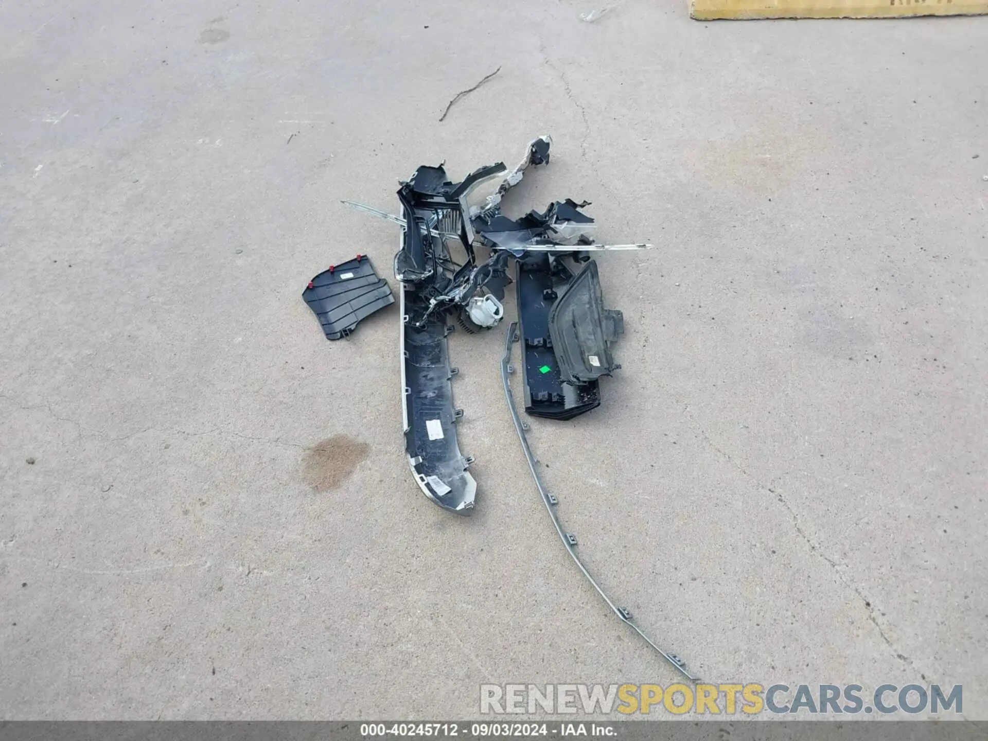 12 Photograph of a damaged car 2T3E6RFV0RW069873 TOYOTA RAV4 HYBRID 2024