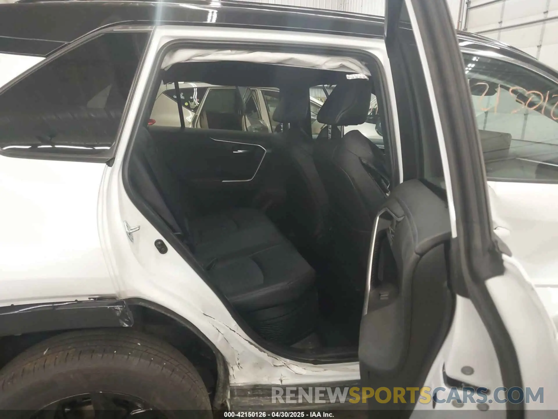 8 Photograph of a damaged car 2T3E6RFV3RW080544 TOYOTA RAV4 HYBRID 2024