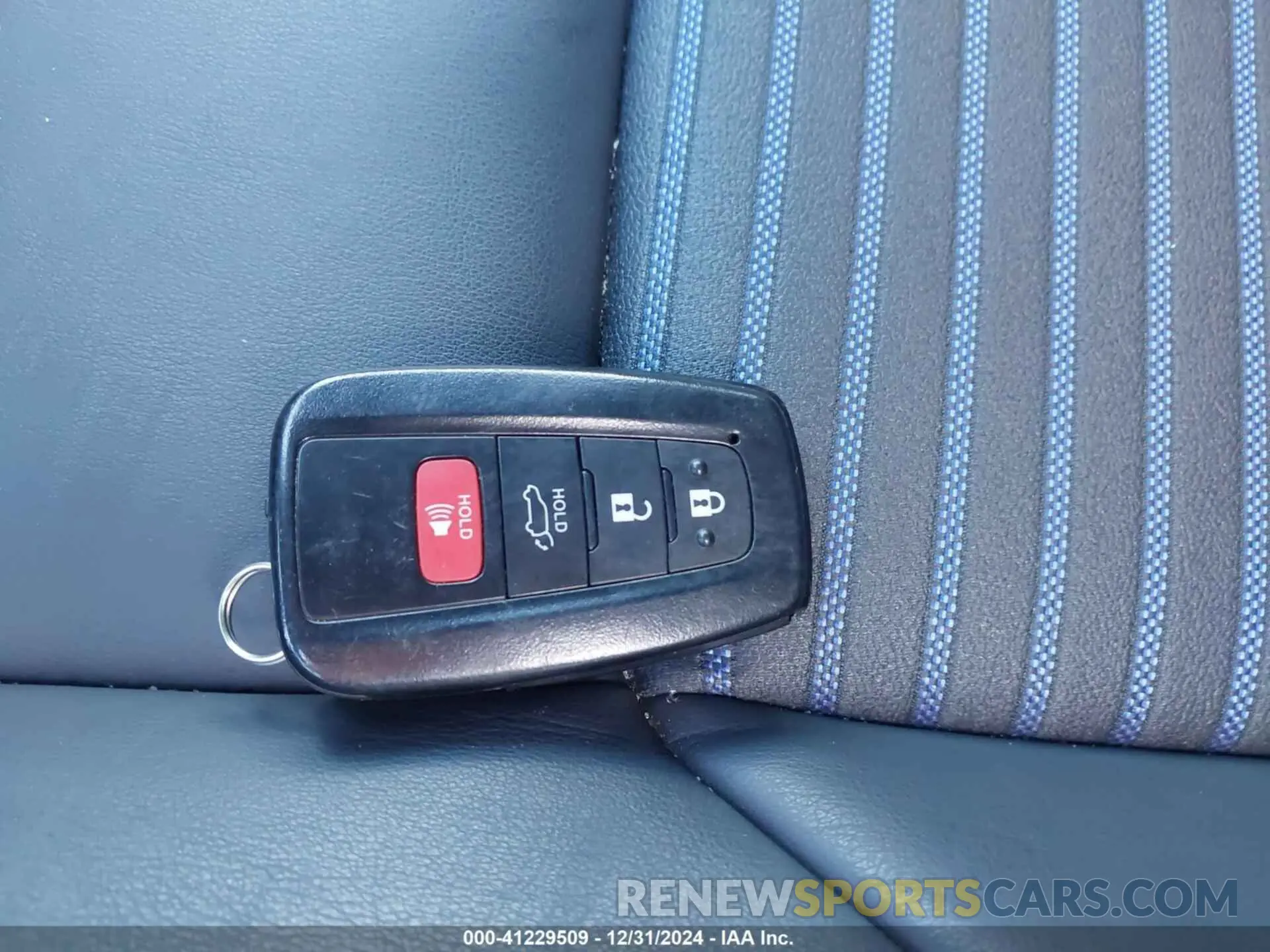 11 Photograph of a damaged car 2T3E6RFV7RW053105 TOYOTA RAV4 HYBRID 2024