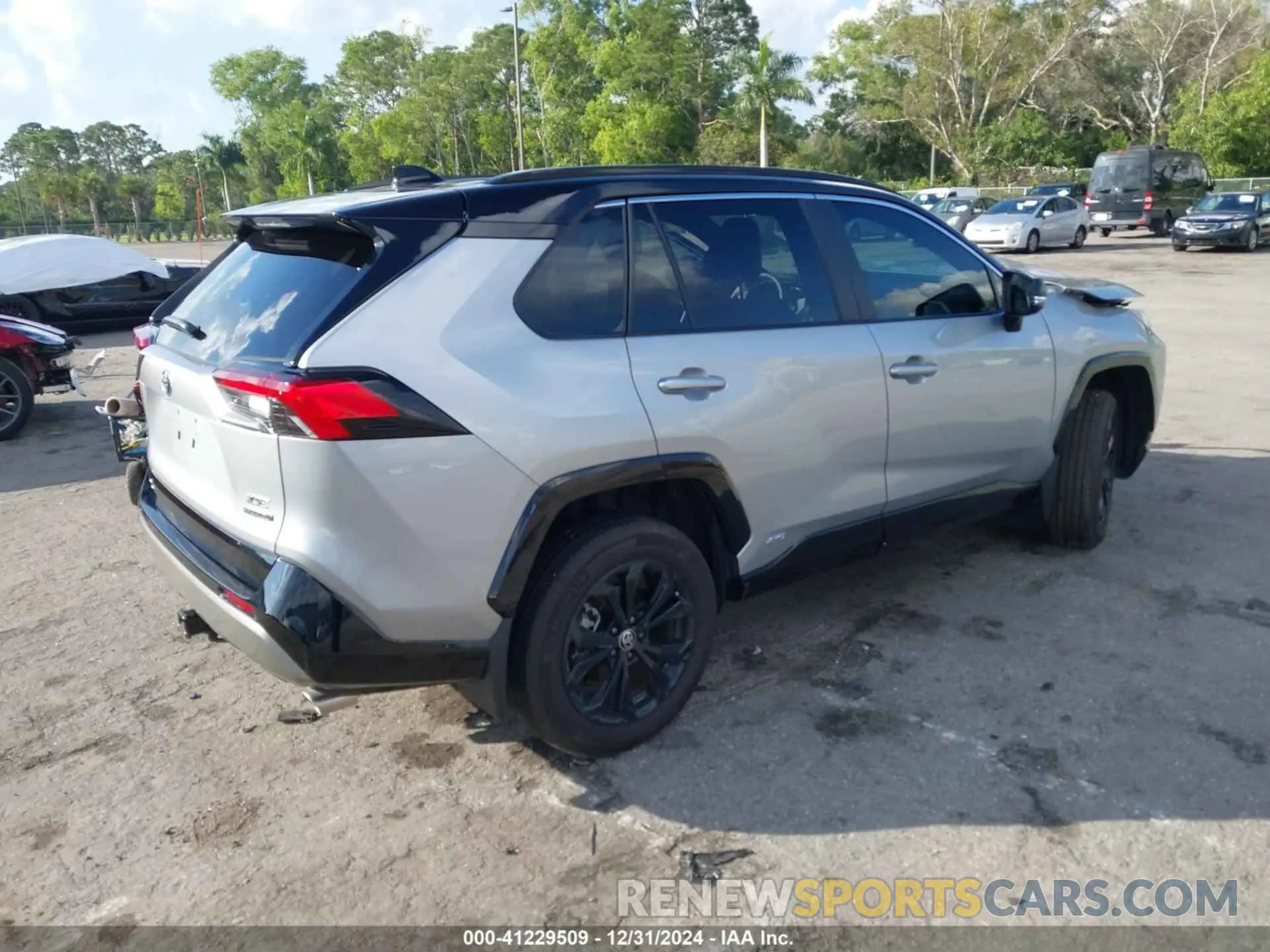 12 Photograph of a damaged car 2T3E6RFV7RW053105 TOYOTA RAV4 HYBRID 2024