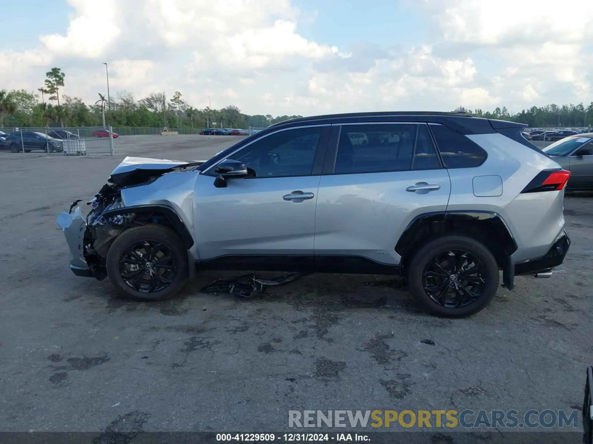 15 Photograph of a damaged car 2T3E6RFV7RW053105 TOYOTA RAV4 HYBRID 2024