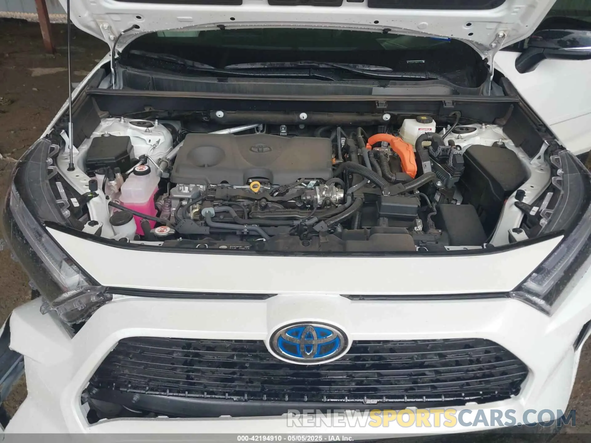10 Photograph of a damaged car 2T3E6RFV7RW077162 TOYOTA RAV4 HYBRID 2024