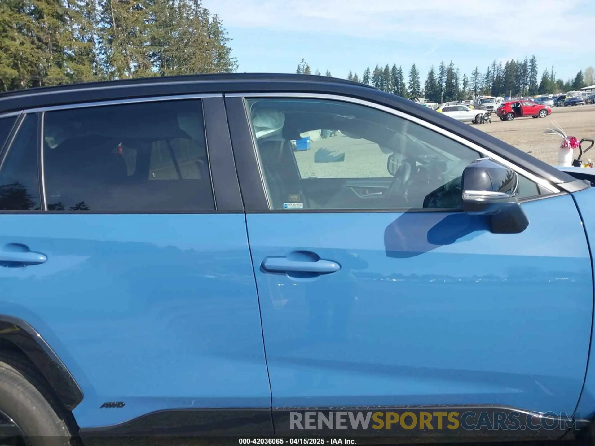 14 Photograph of a damaged car 2T3E6RFV9RW075770 TOYOTA RAV4 HYBRID 2024