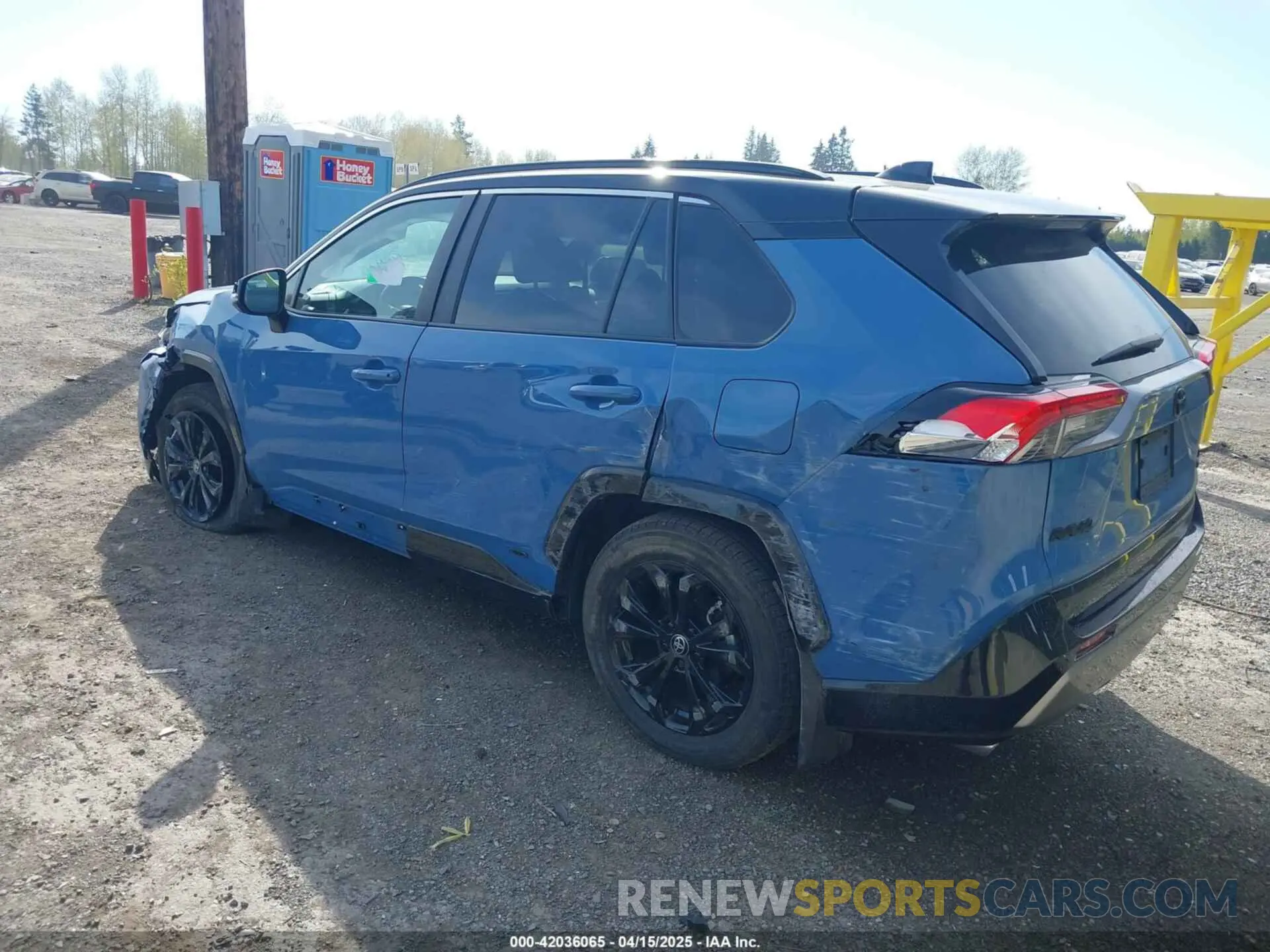 3 Photograph of a damaged car 2T3E6RFV9RW075770 TOYOTA RAV4 HYBRID 2024