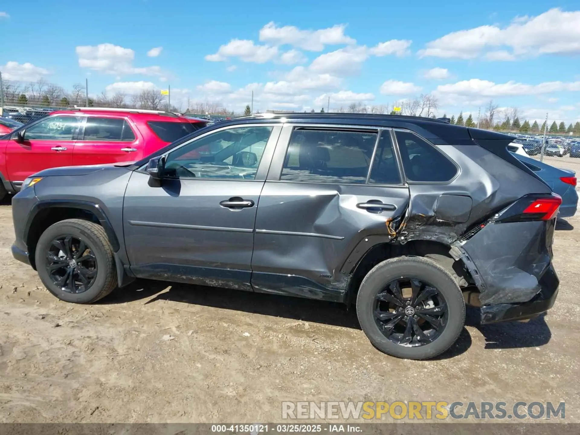 14 Photograph of a damaged car 2T3E6RFVXRW052367 TOYOTA RAV4 HYBRID 2024