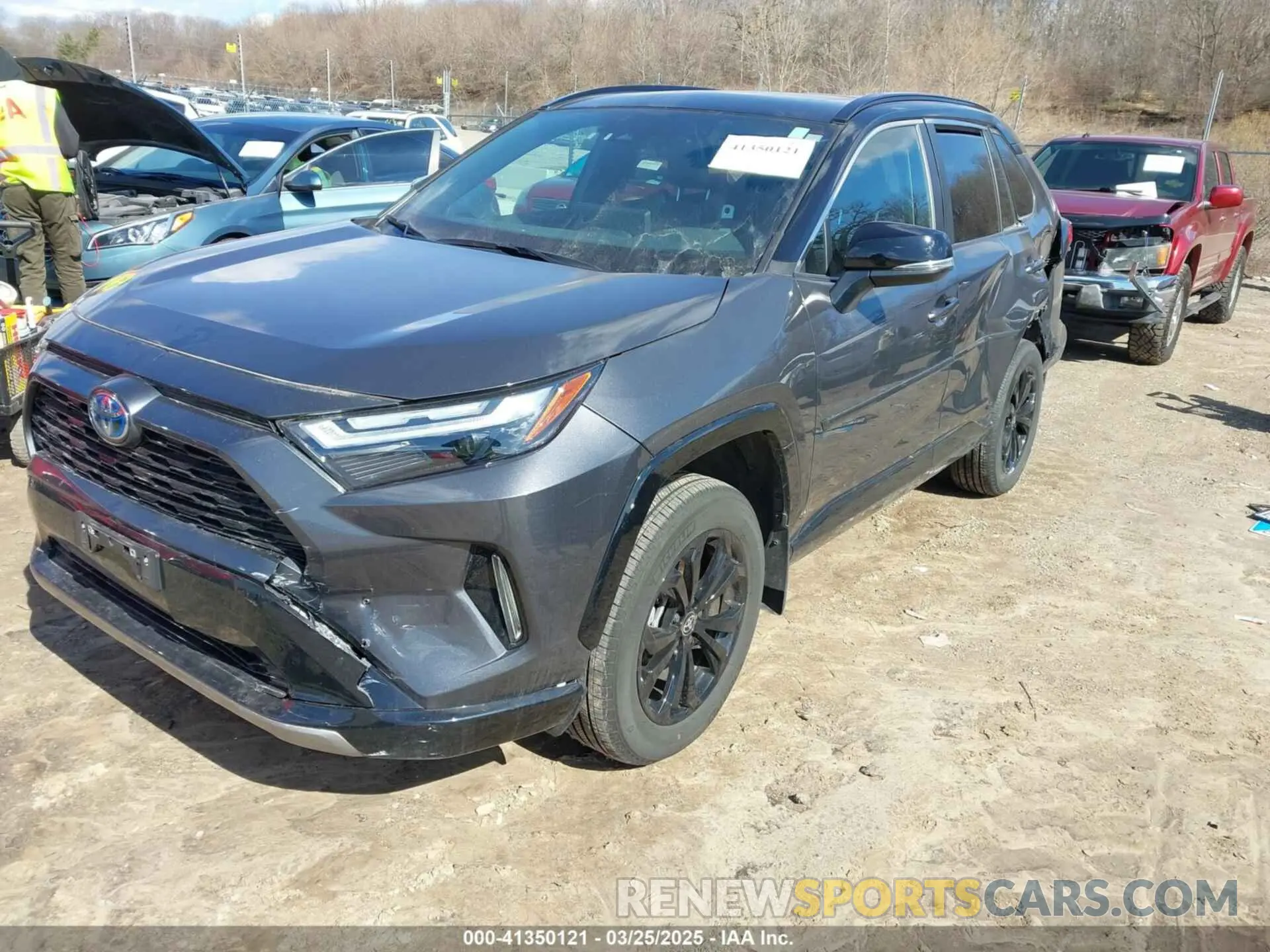 2 Photograph of a damaged car 2T3E6RFVXRW052367 TOYOTA RAV4 HYBRID 2024