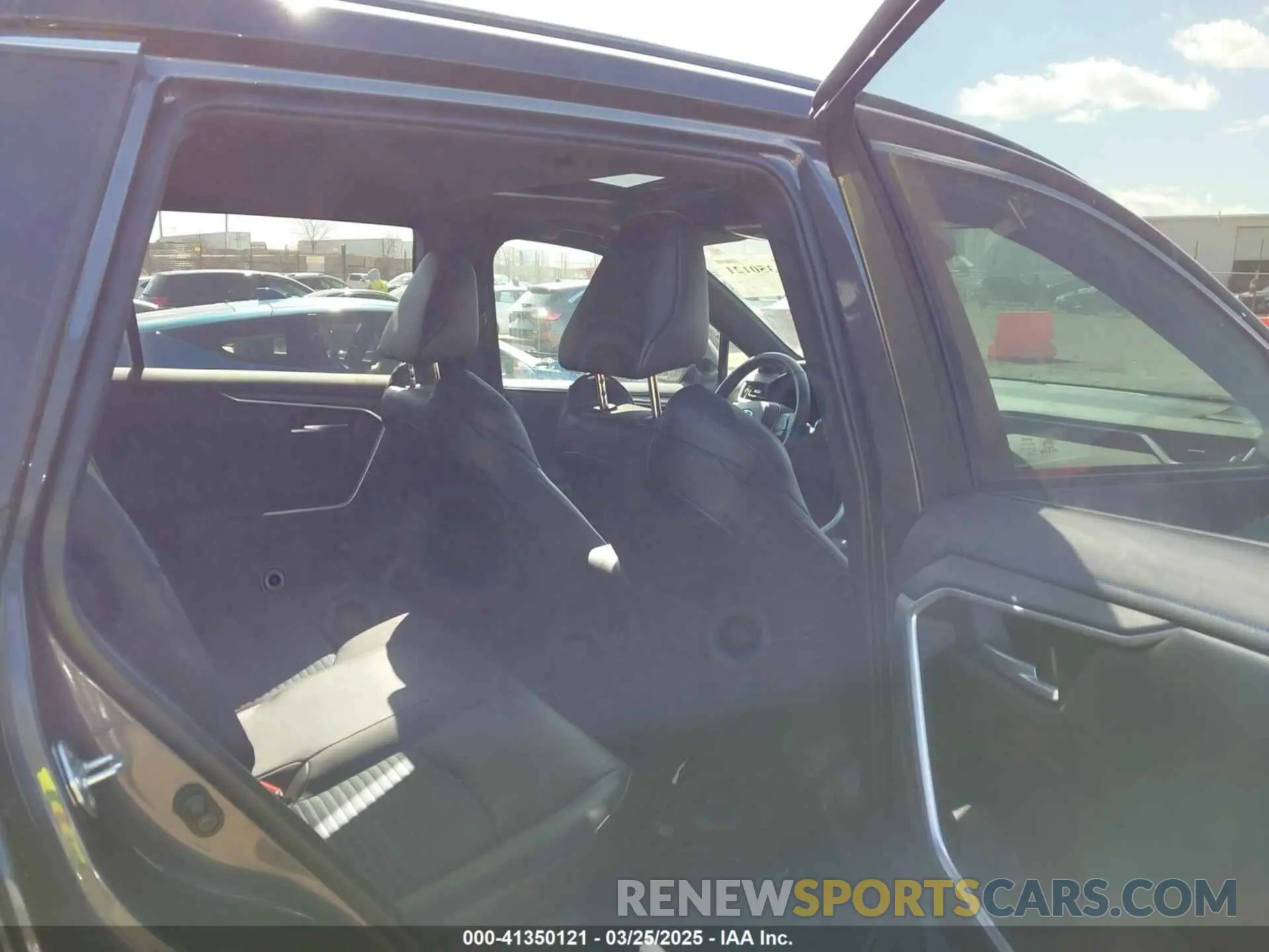 8 Photograph of a damaged car 2T3E6RFVXRW052367 TOYOTA RAV4 HYBRID 2024