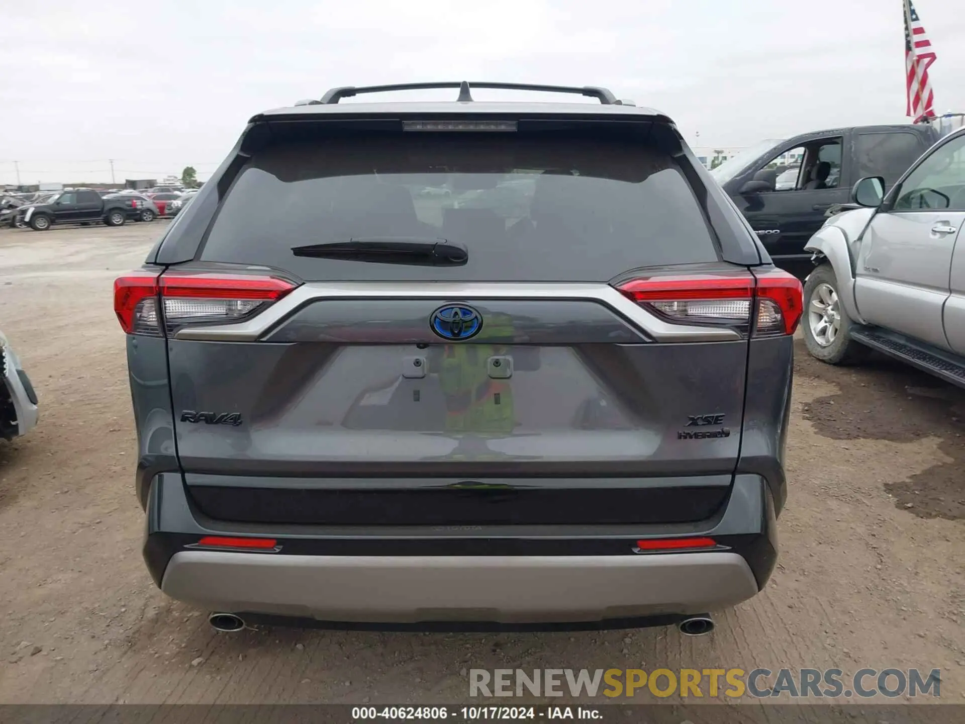 17 Photograph of a damaged car 2T3E6RFVXRW055026 TOYOTA RAV4 HYBRID 2024