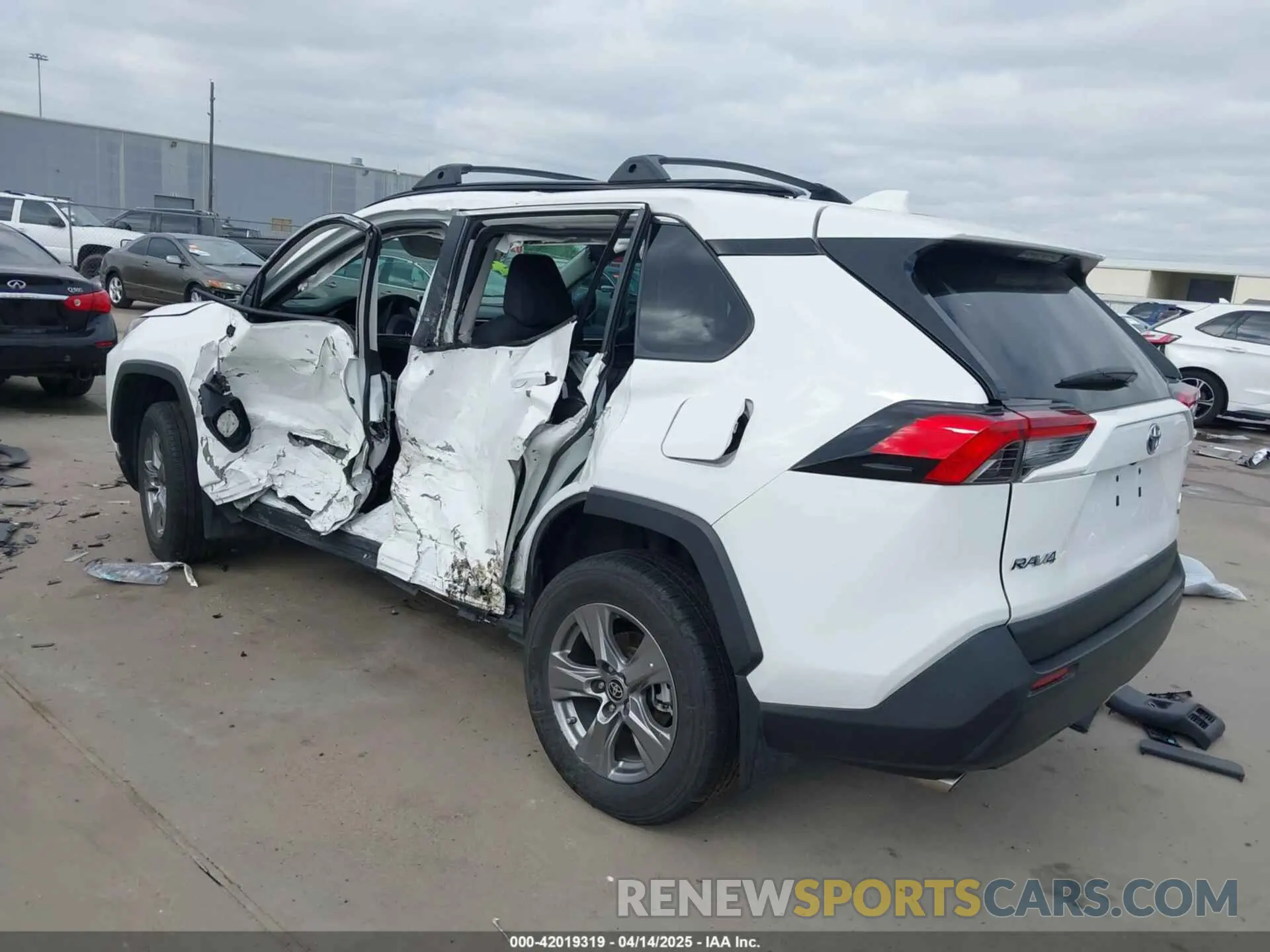 3 Photograph of a damaged car 2T3LWRFV1RW199507 TOYOTA RAV4 HYBRID 2024