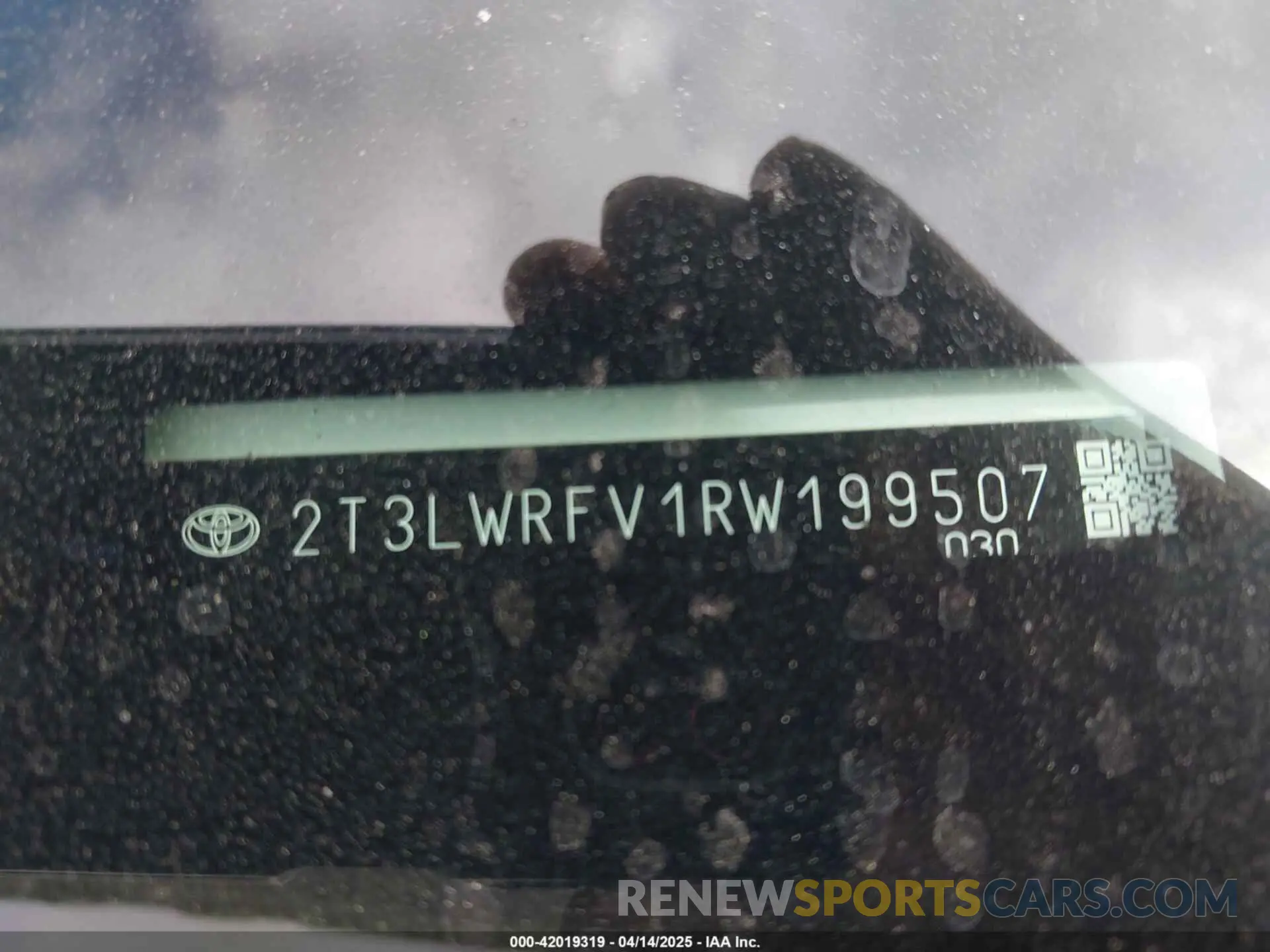 9 Photograph of a damaged car 2T3LWRFV1RW199507 TOYOTA RAV4 HYBRID 2024