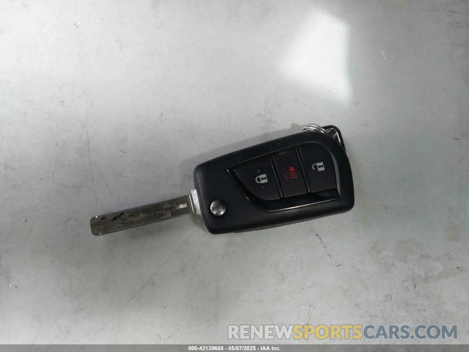 11 Photograph of a damaged car 2T3LWRFVXRW200220 TOYOTA RAV4 HYBRID 2024
