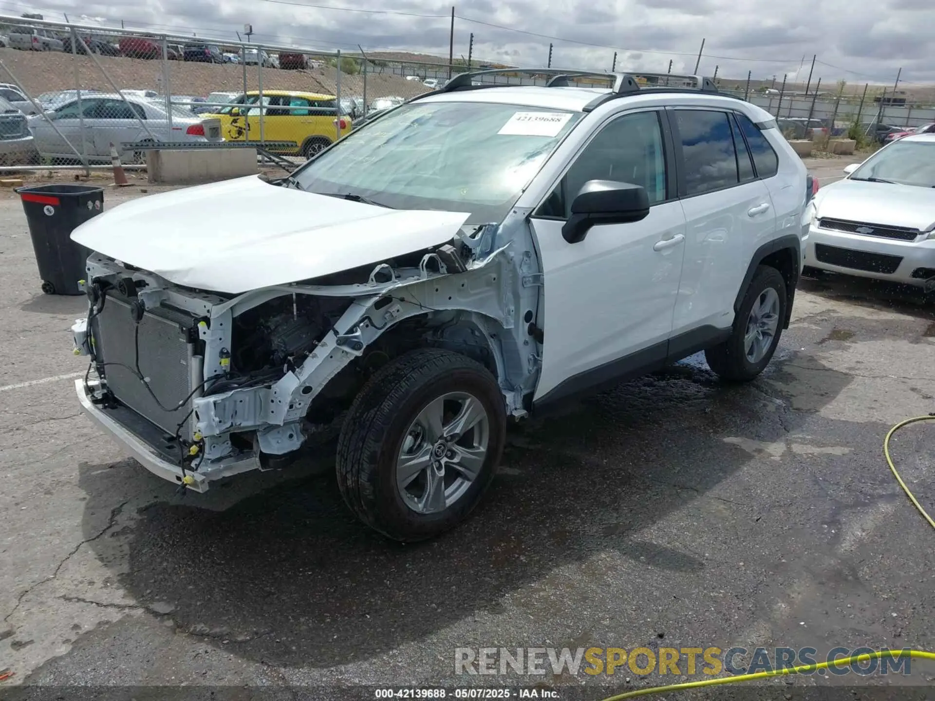 2 Photograph of a damaged car 2T3LWRFVXRW200220 TOYOTA RAV4 HYBRID 2024