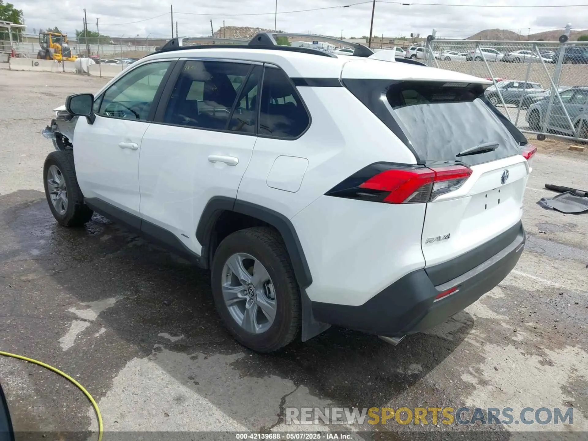 3 Photograph of a damaged car 2T3LWRFVXRW200220 TOYOTA RAV4 HYBRID 2024