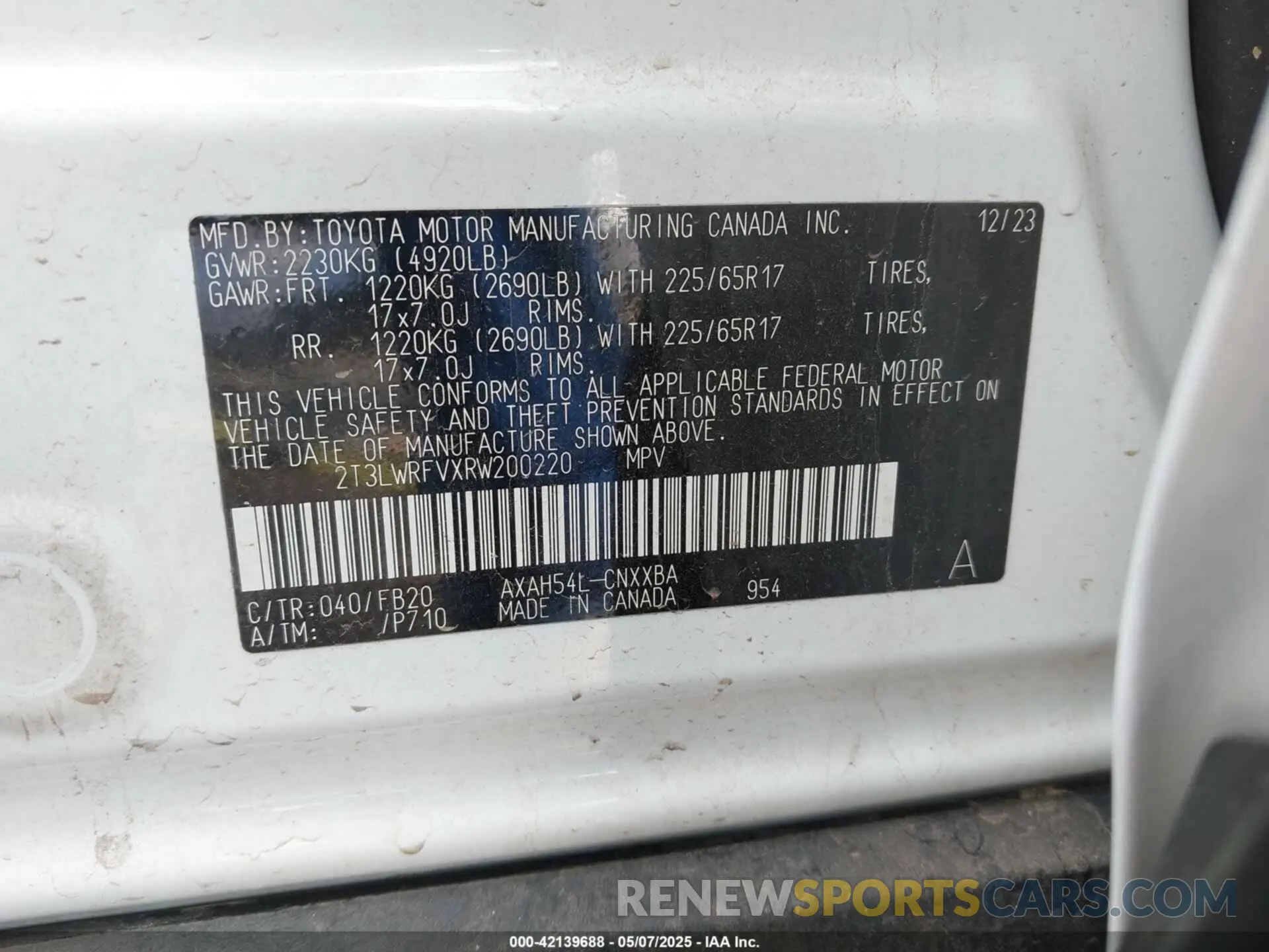 9 Photograph of a damaged car 2T3LWRFVXRW200220 TOYOTA RAV4 HYBRID 2024