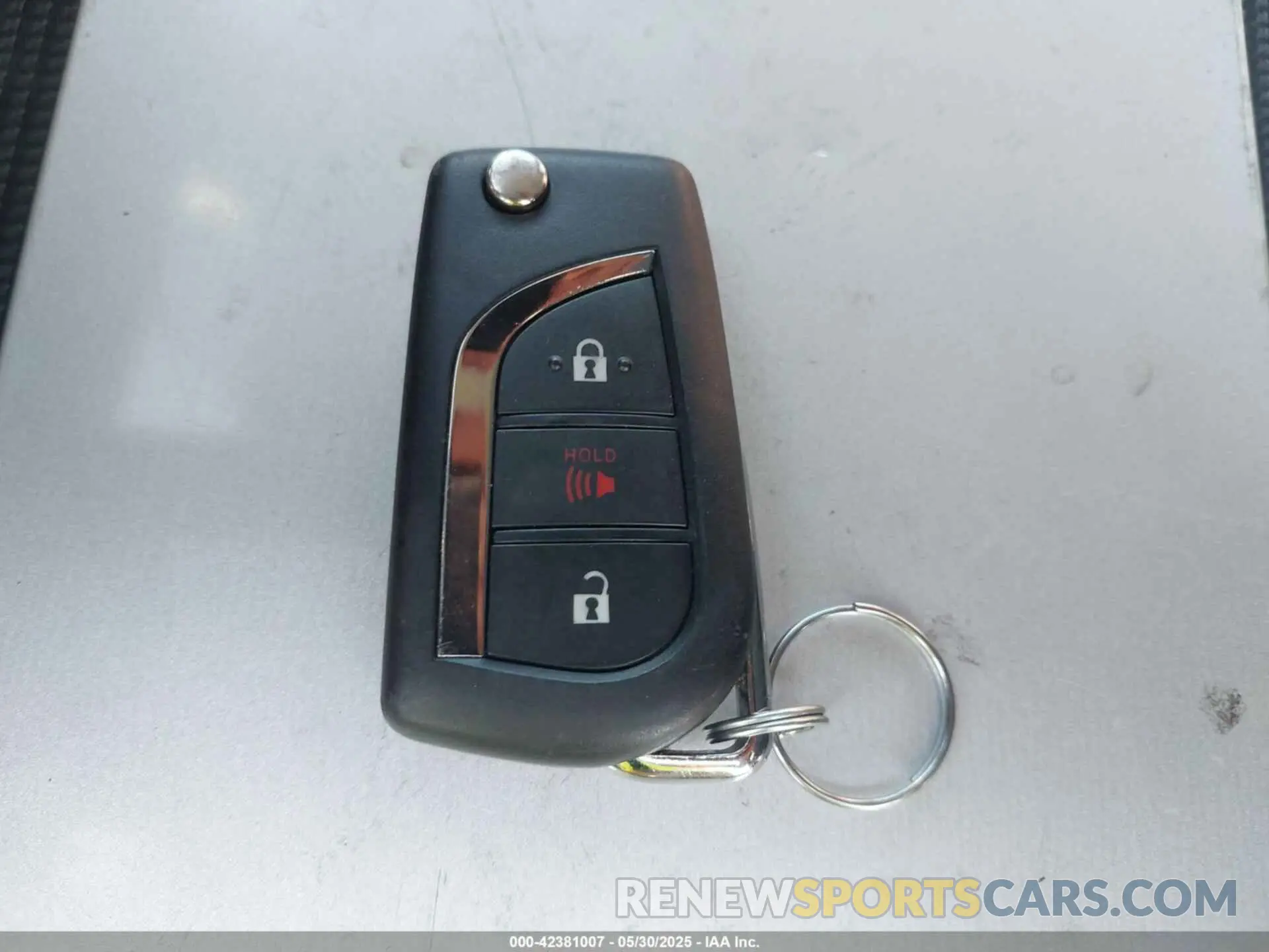 11 Photograph of a damaged car 2T3MWRFV0RW193475 TOYOTA RAV4 HYBRID 2024