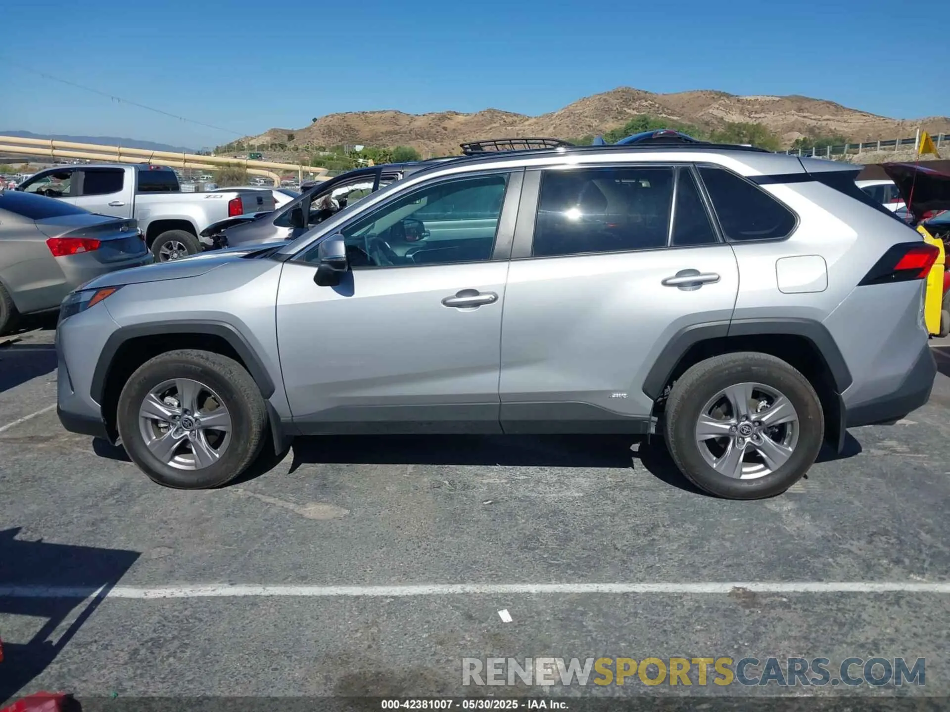 14 Photograph of a damaged car 2T3MWRFV0RW193475 TOYOTA RAV4 HYBRID 2024