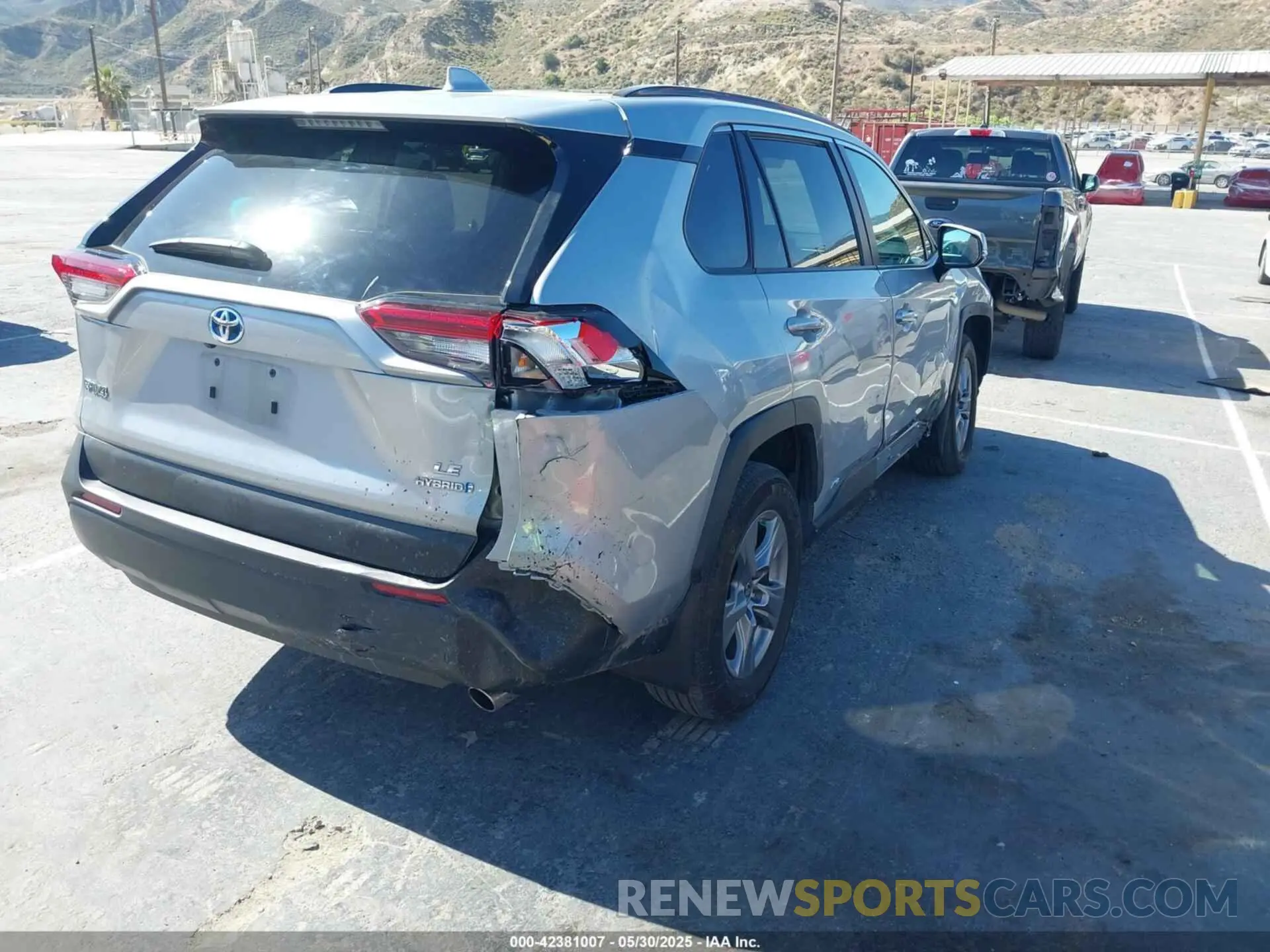 4 Photograph of a damaged car 2T3MWRFV0RW193475 TOYOTA RAV4 HYBRID 2024