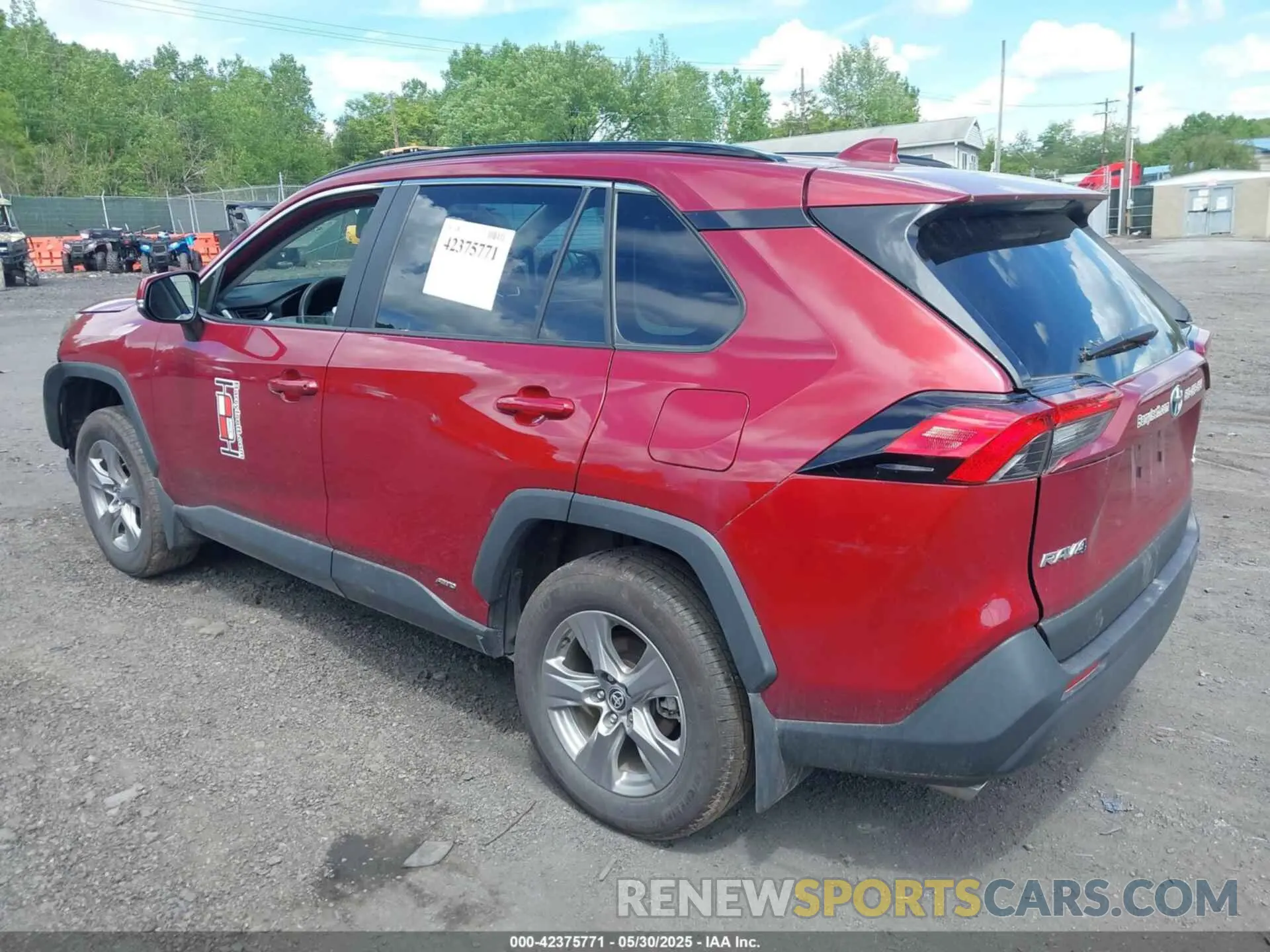 3 Photograph of a damaged car 2T3MWRFV5RW243349 TOYOTA RAV4 HYBRID 2024