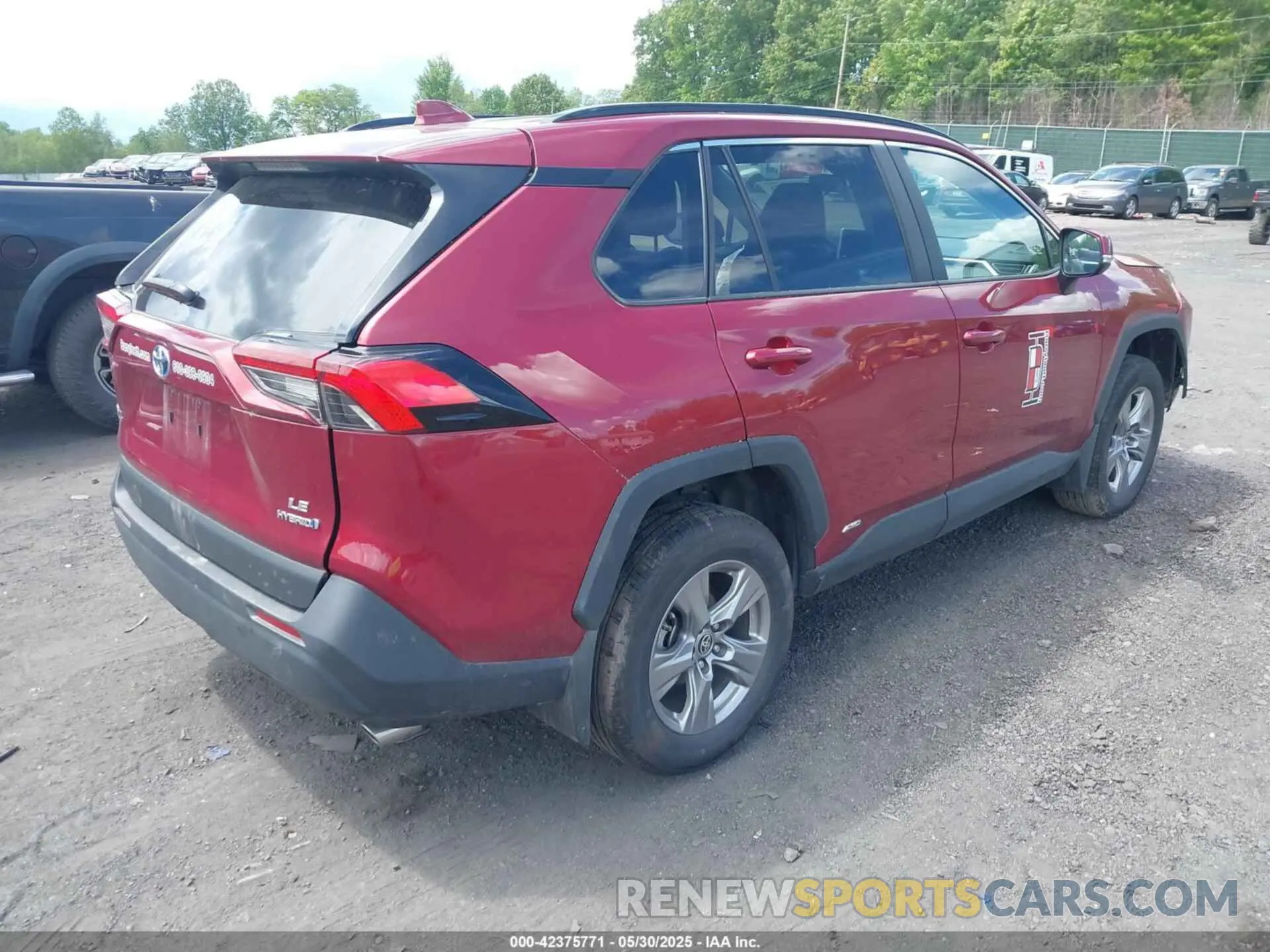 4 Photograph of a damaged car 2T3MWRFV5RW243349 TOYOTA RAV4 HYBRID 2024