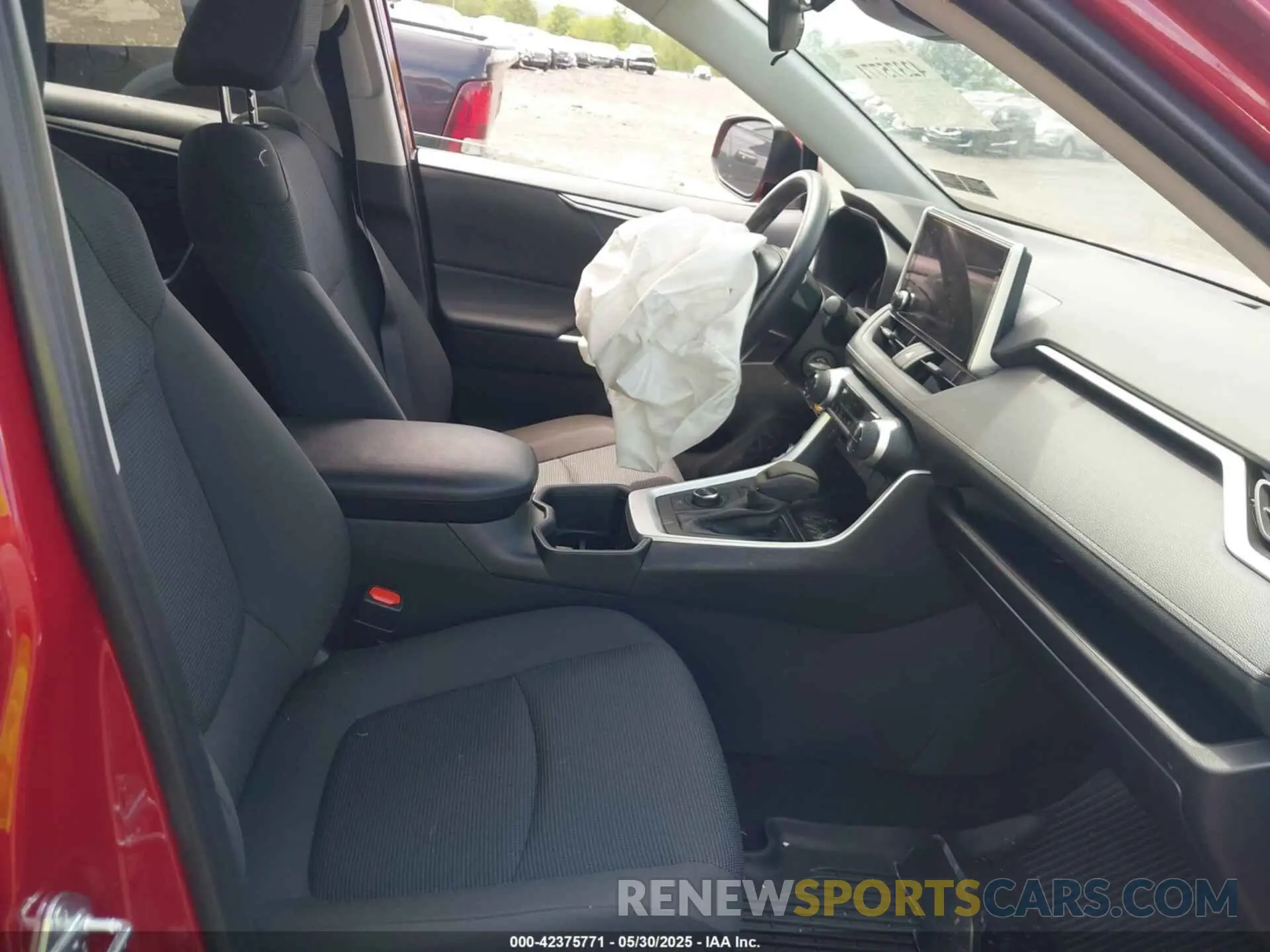 5 Photograph of a damaged car 2T3MWRFV5RW243349 TOYOTA RAV4 HYBRID 2024