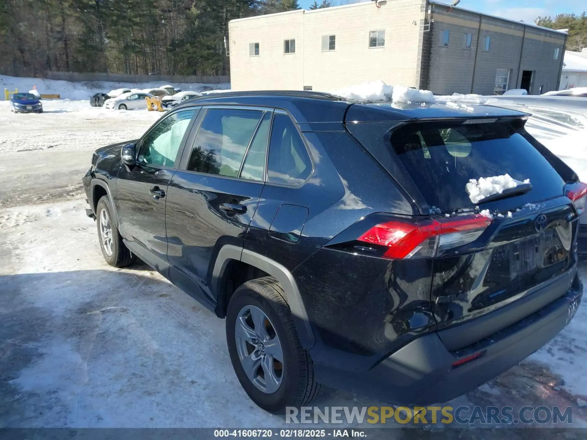 3 Photograph of a damaged car 2T3MWRFV7RW246074 TOYOTA RAV4 HYBRID 2024