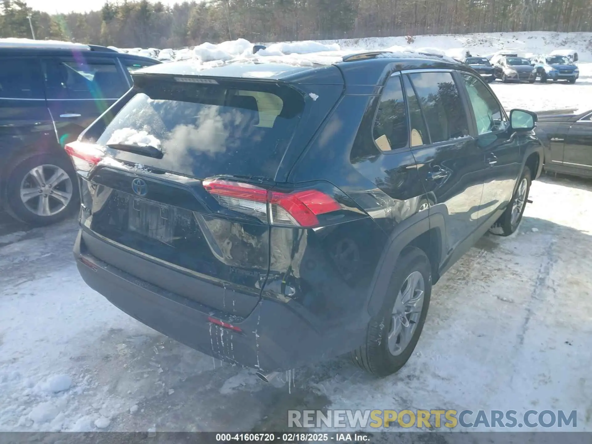 4 Photograph of a damaged car 2T3MWRFV7RW246074 TOYOTA RAV4 HYBRID 2024